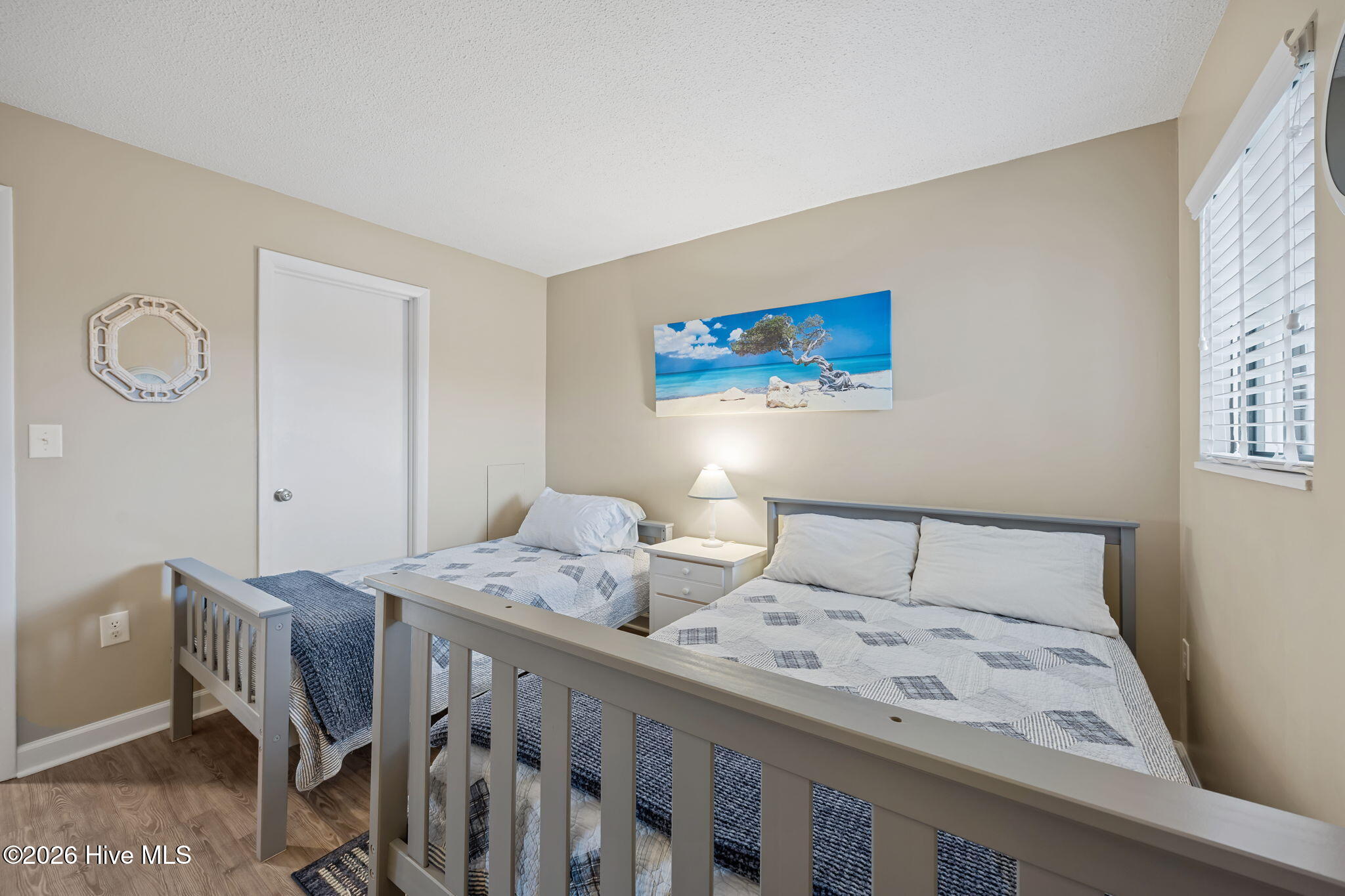 100559445 | Photo 18