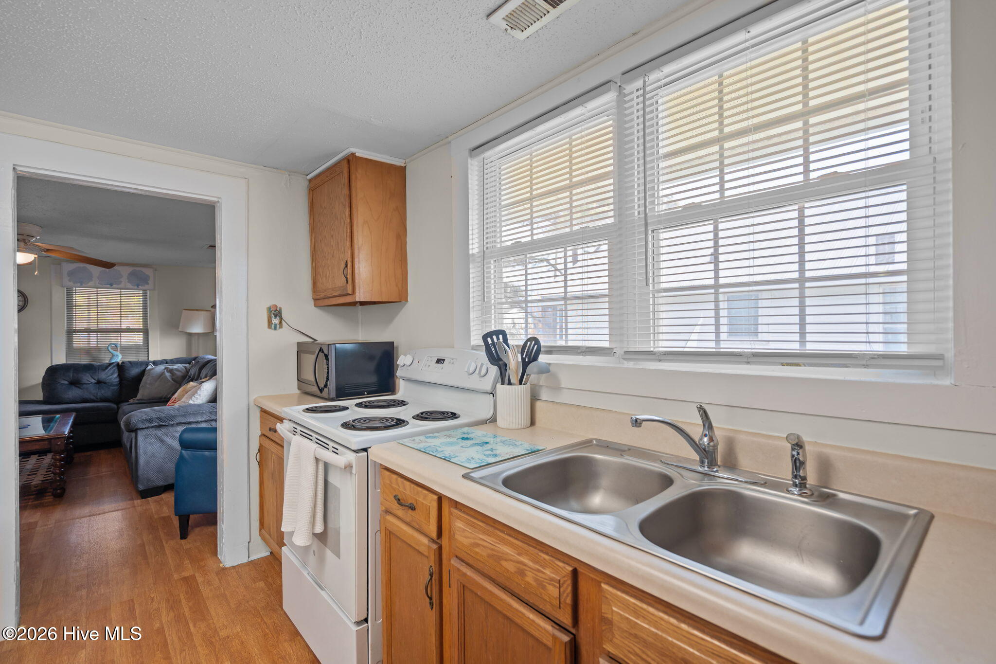 305 Atlanta Avenue, Carolina Beach, NC, 28428