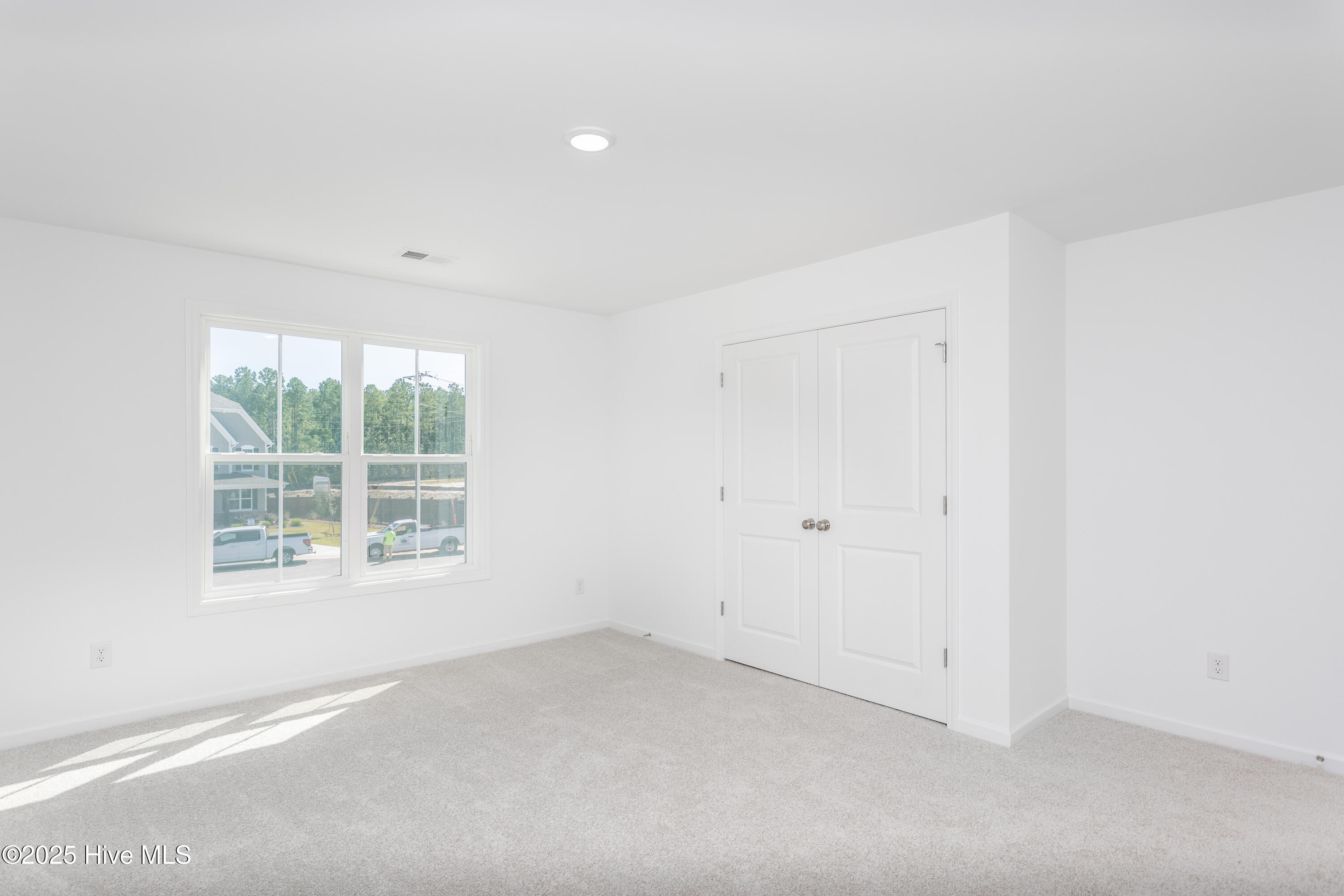 100504339 | Photo 22