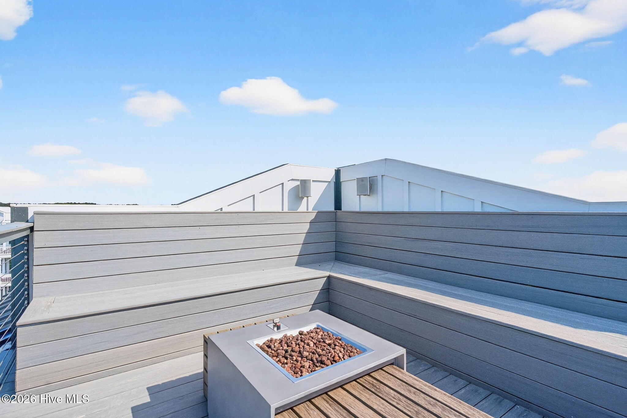 100565153 | Photo 23