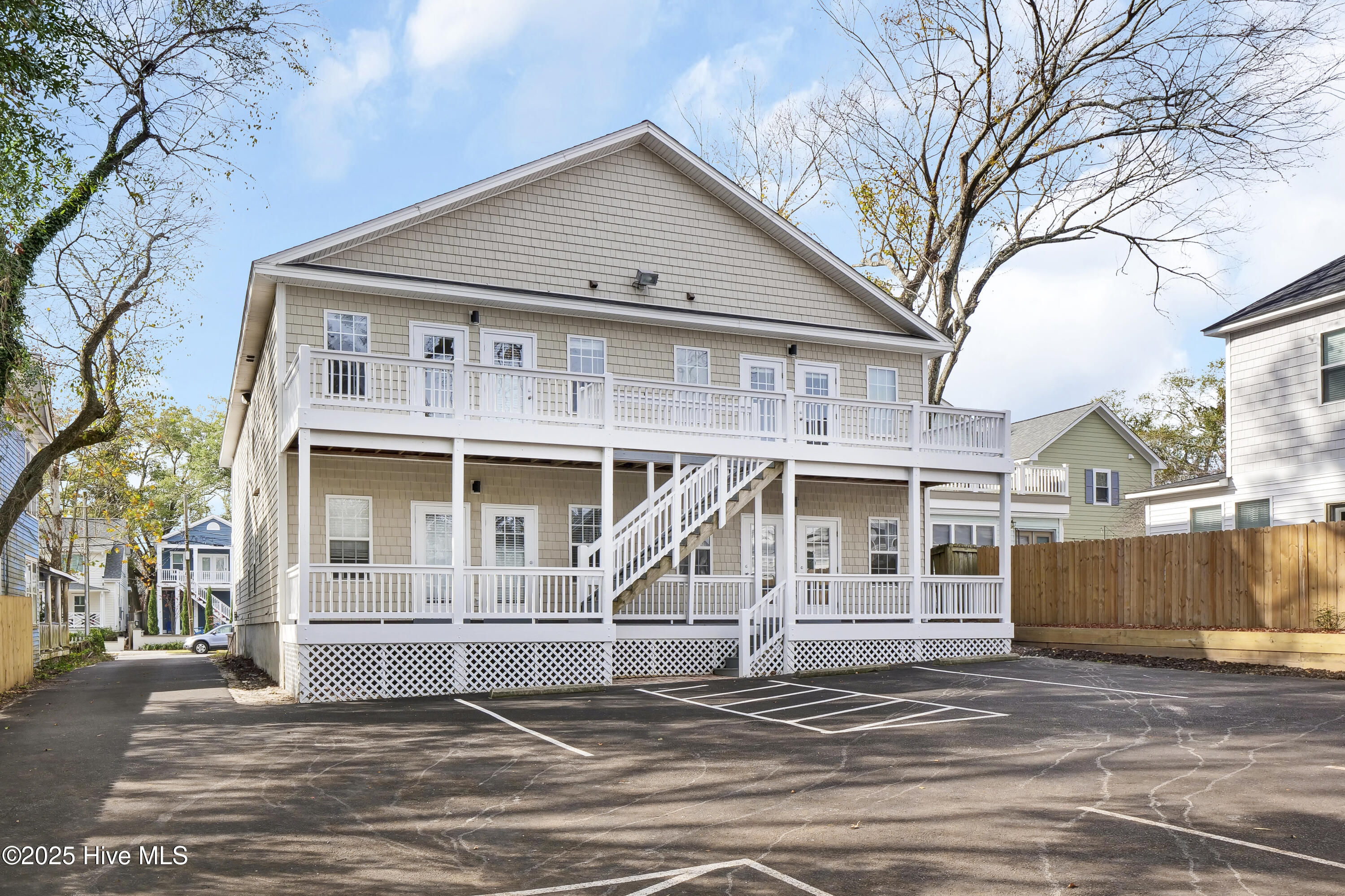 100546449 | Photo 34