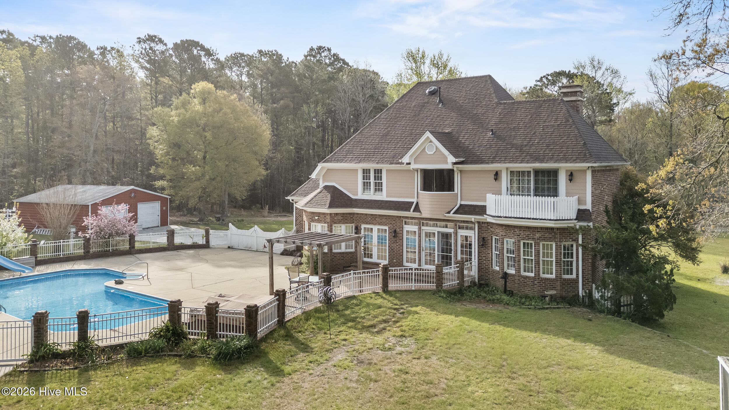 100562127 | Photo 106