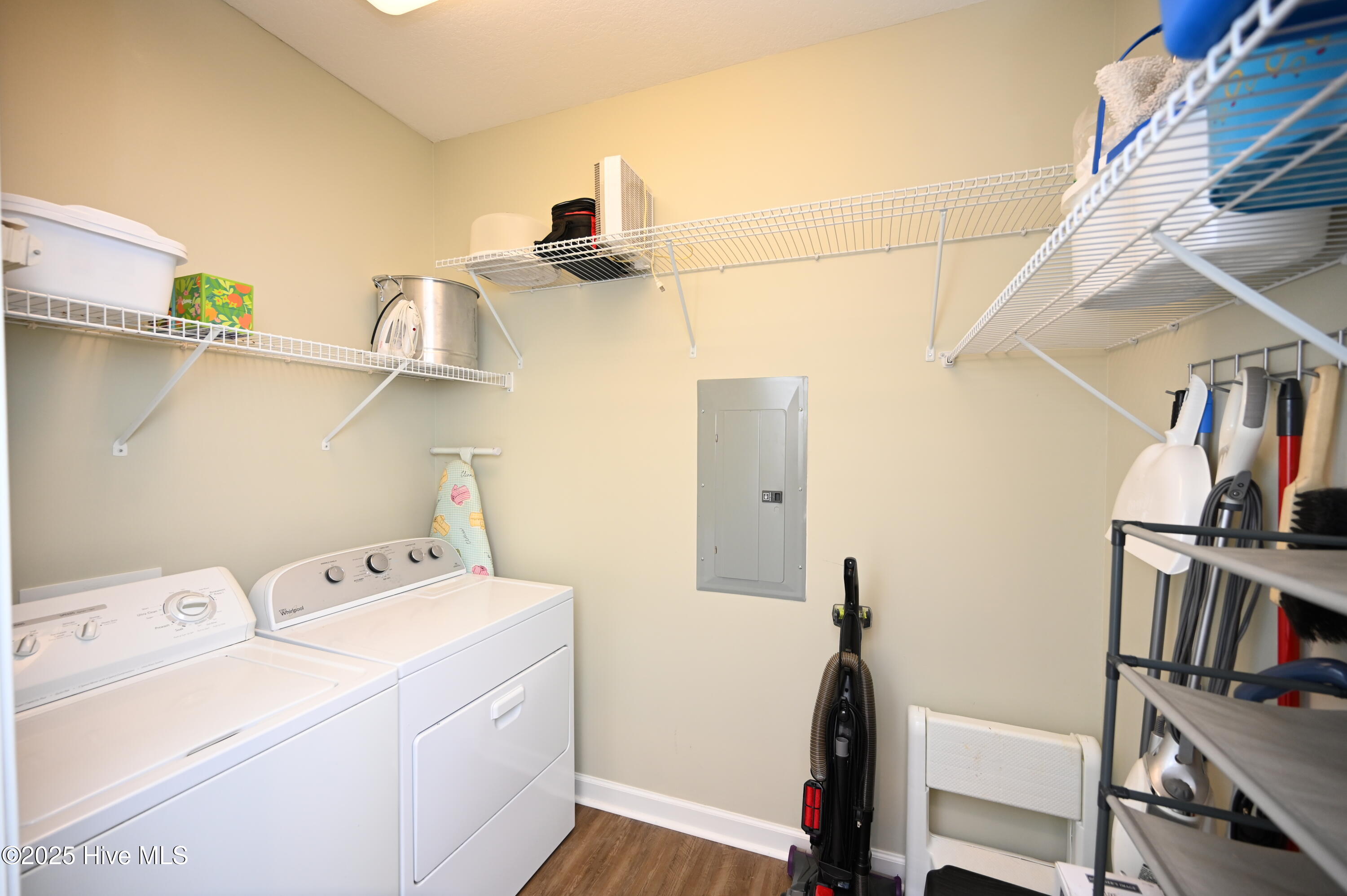 100547071 | Photo 25