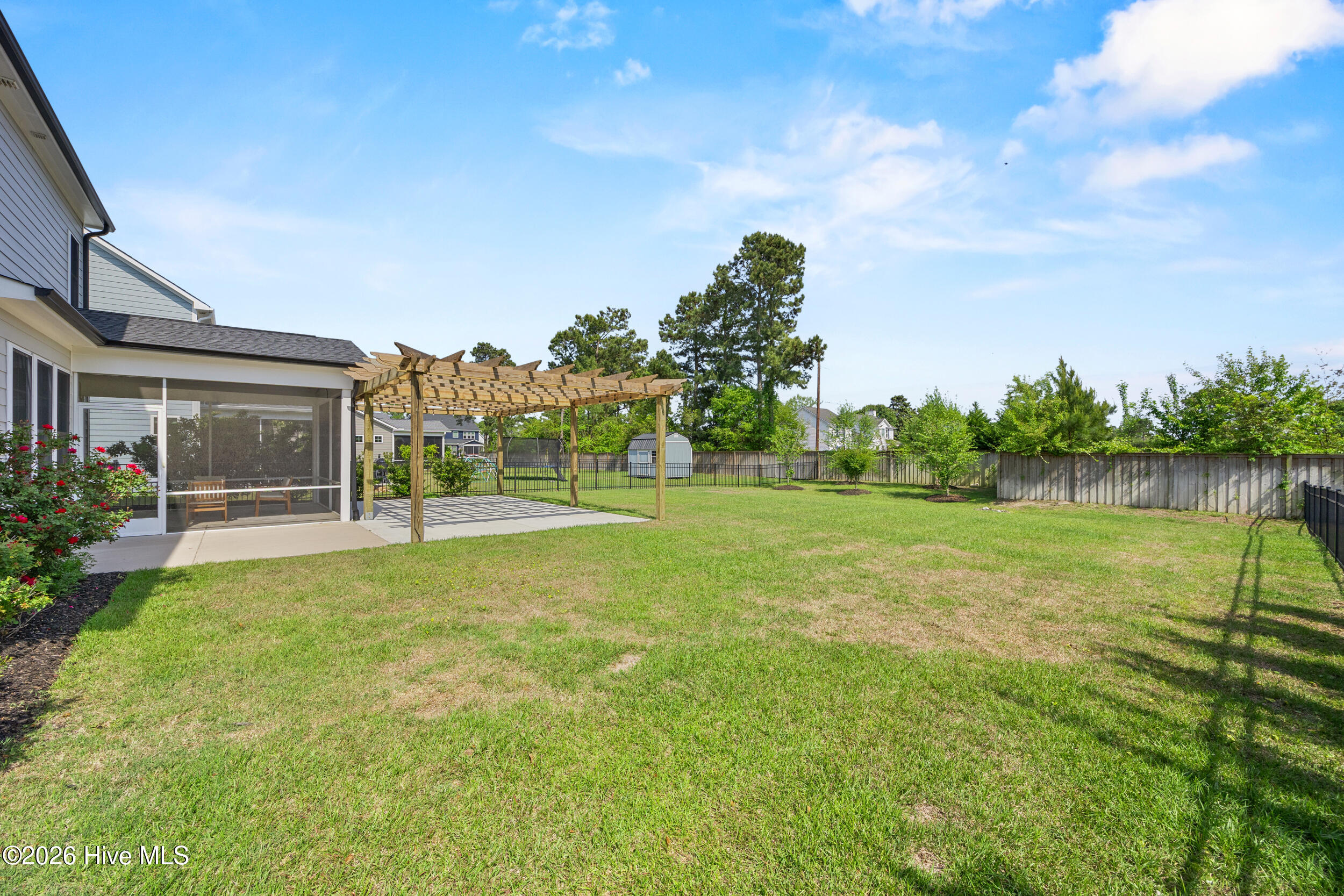 100567603 | Photo 50