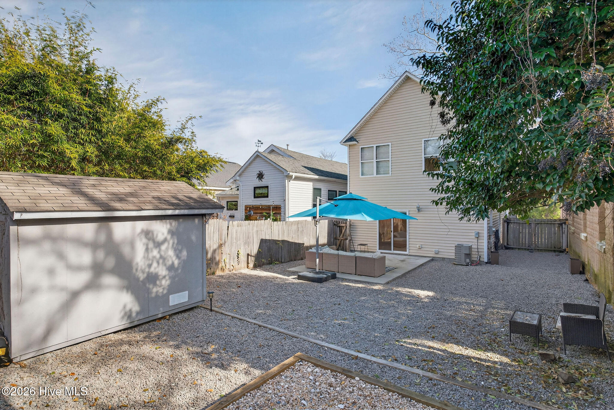 100550770 | Photo 39