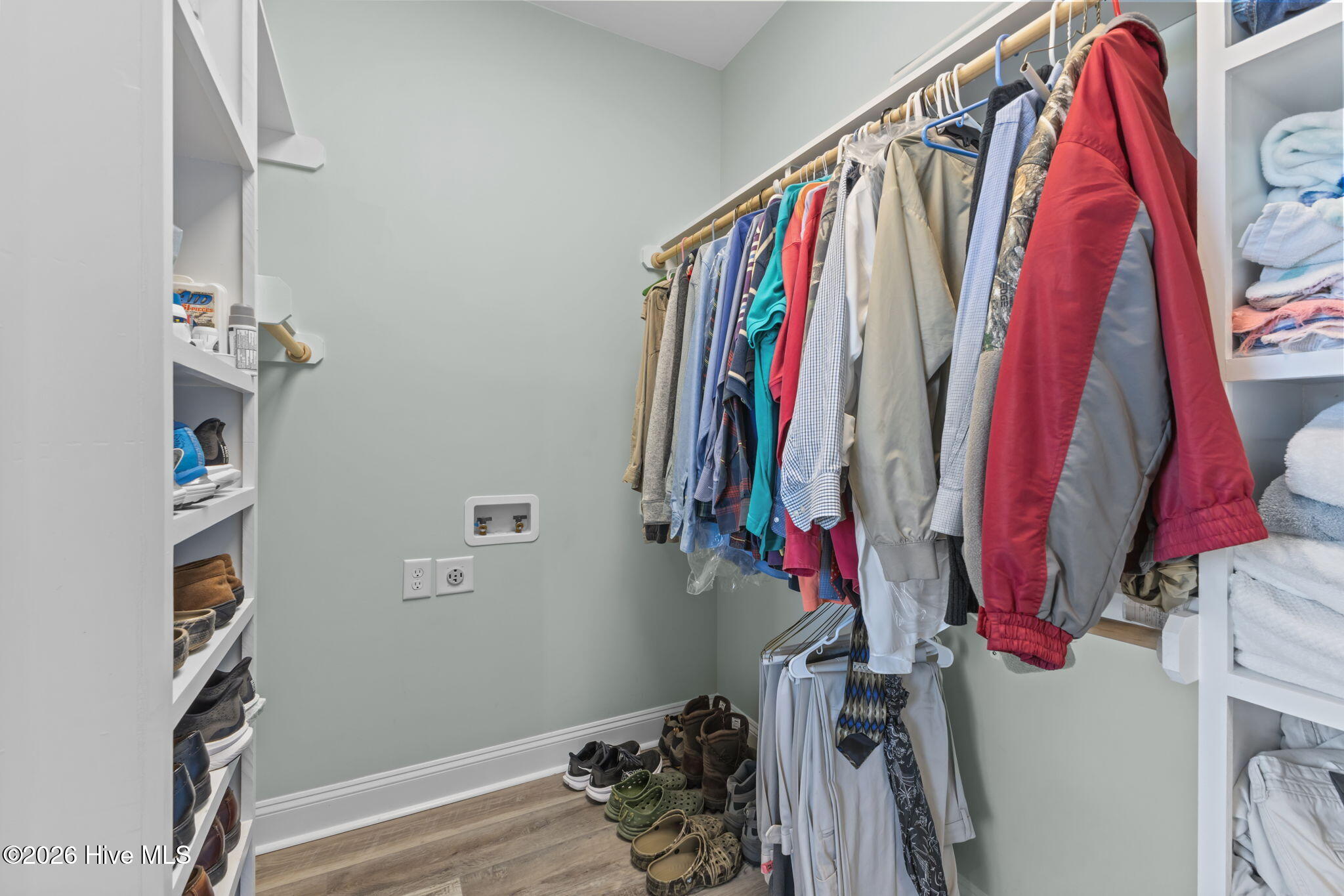 100559740 | Photo 30