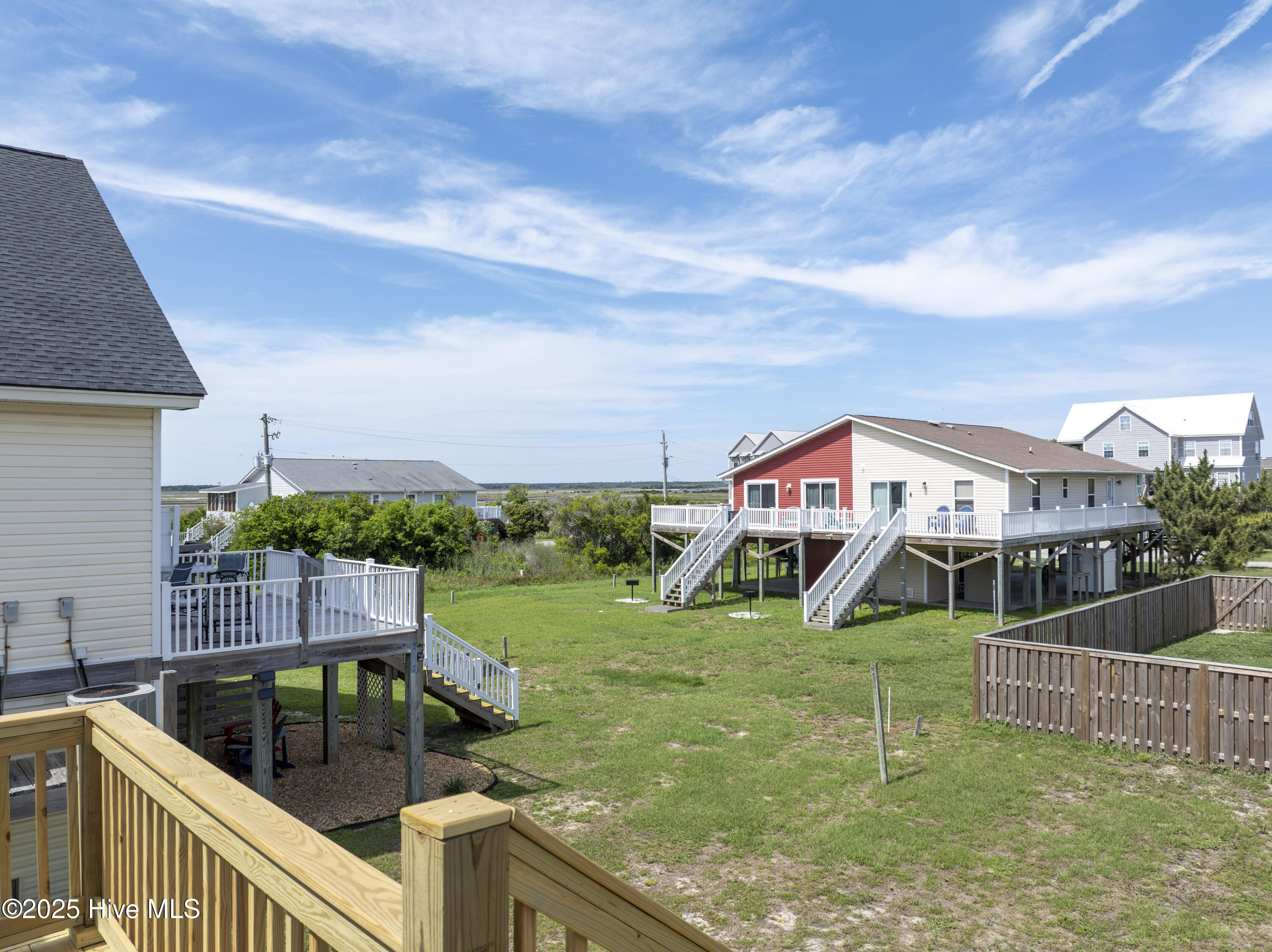 100489747 | Photo 29