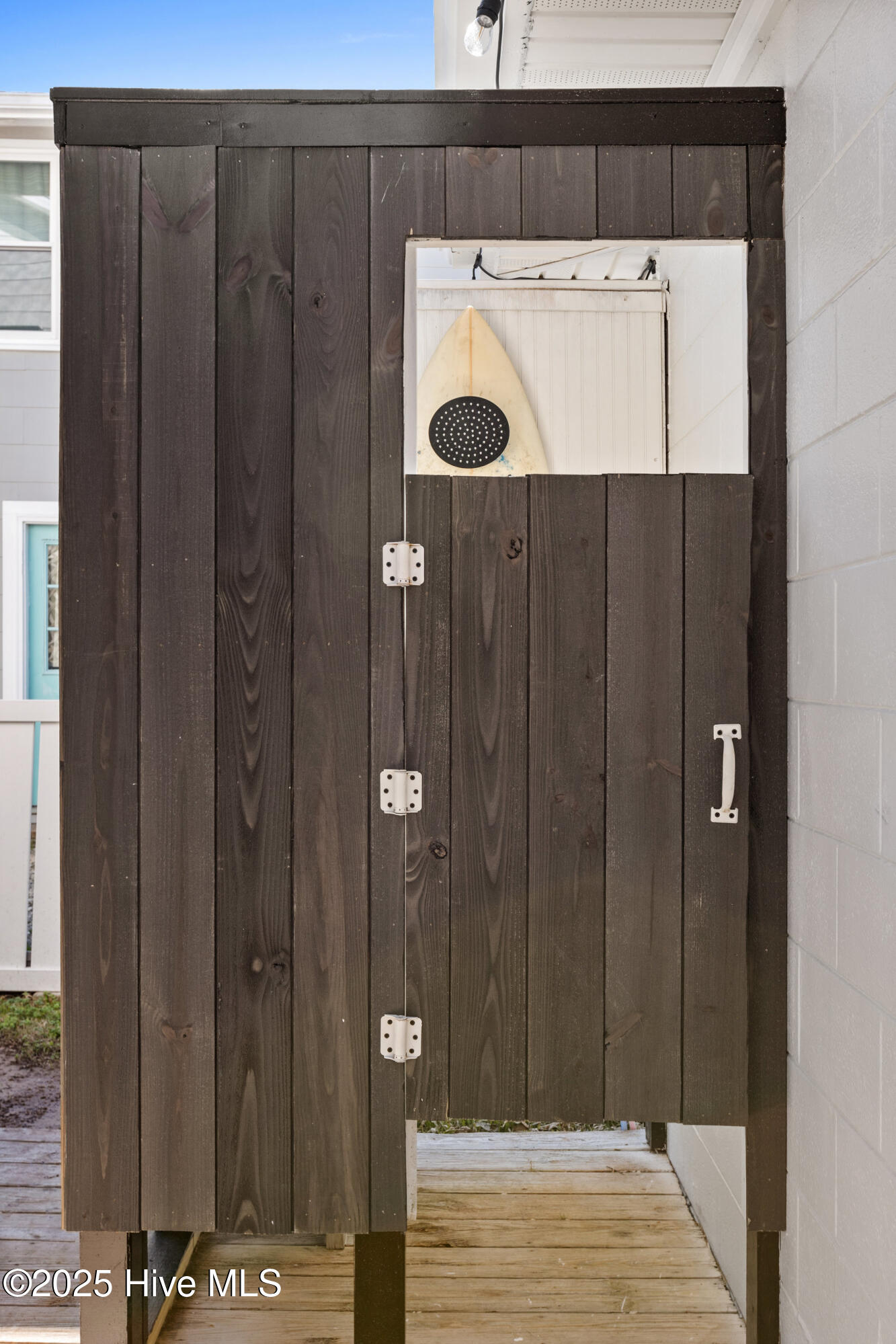 100540595 | Photo 73