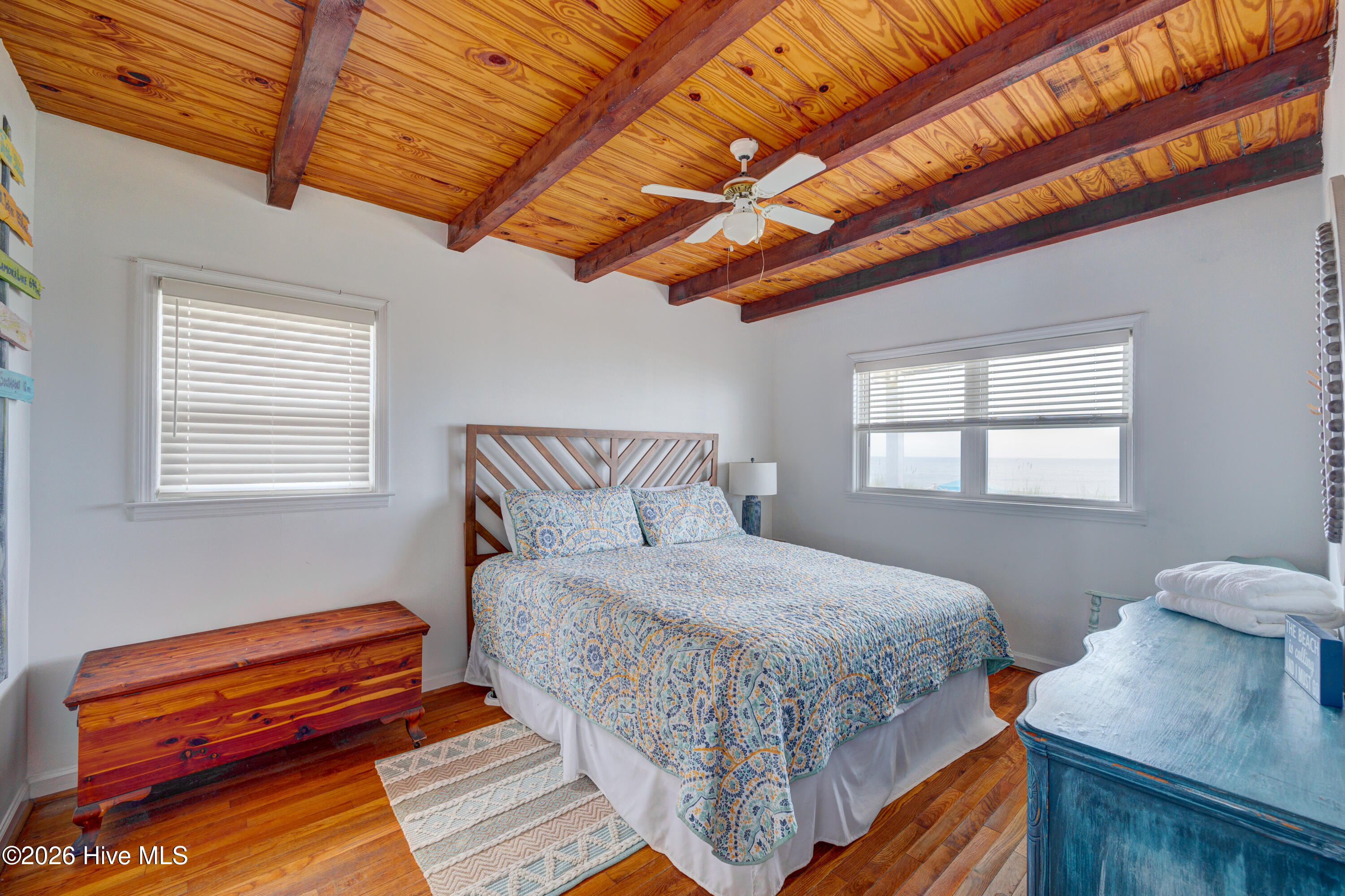 100553749 | Photo 30