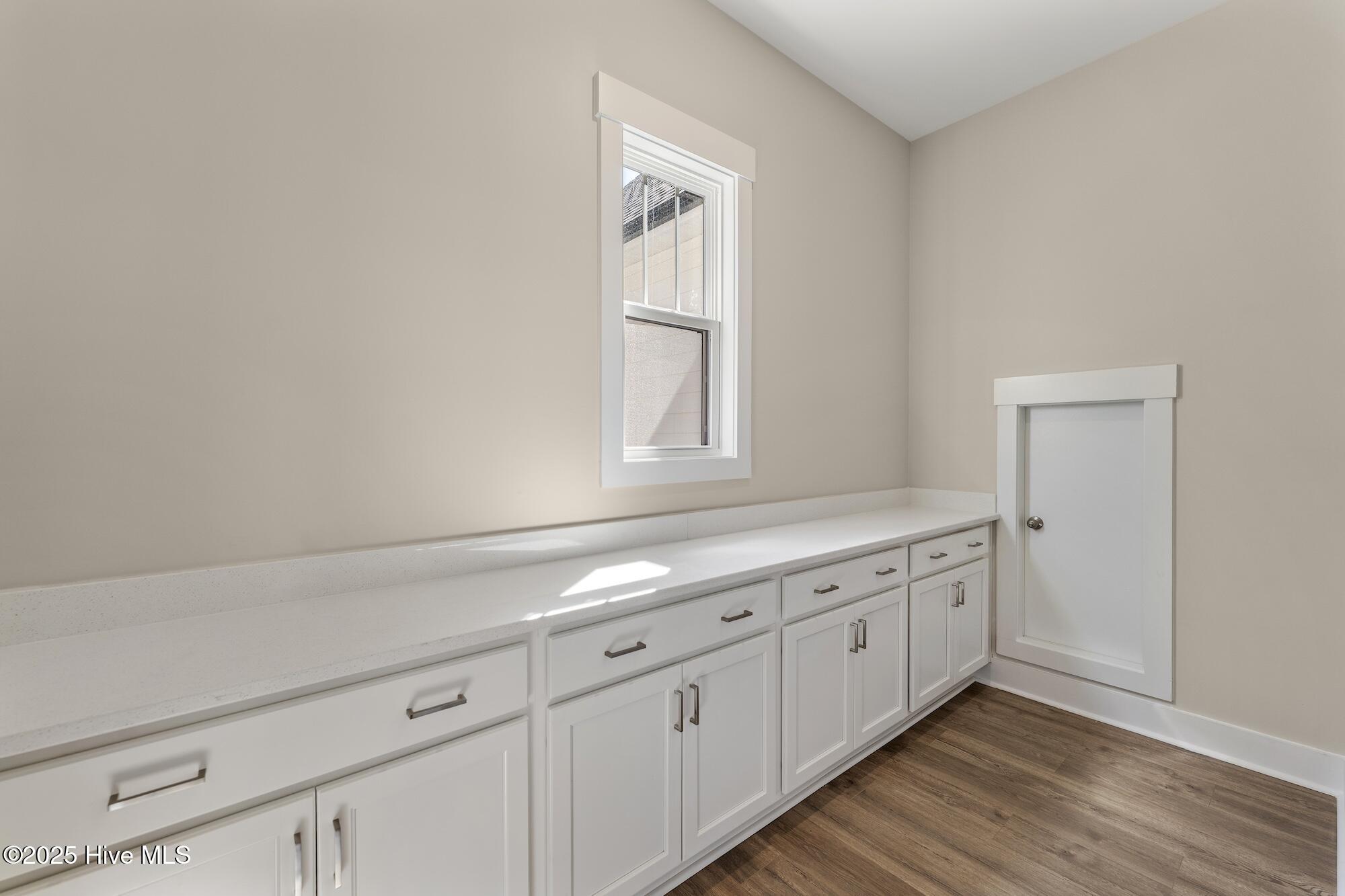 100542321 | Photo 12