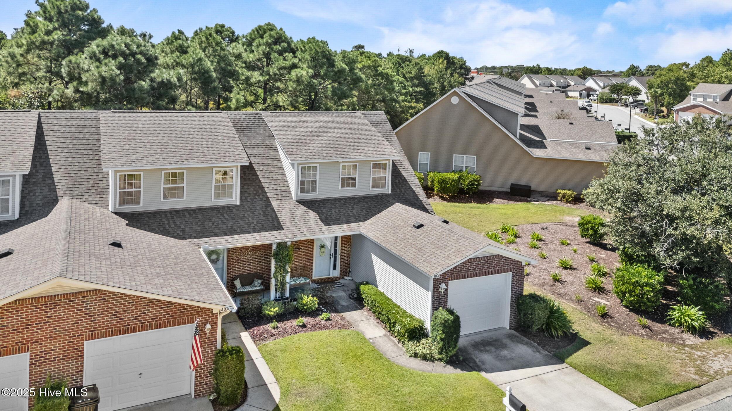 100532687 | Photo 34