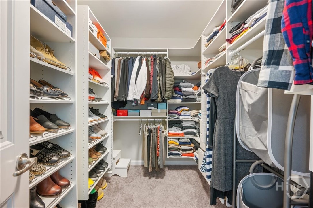 Main bedroom upgraded with custom closet