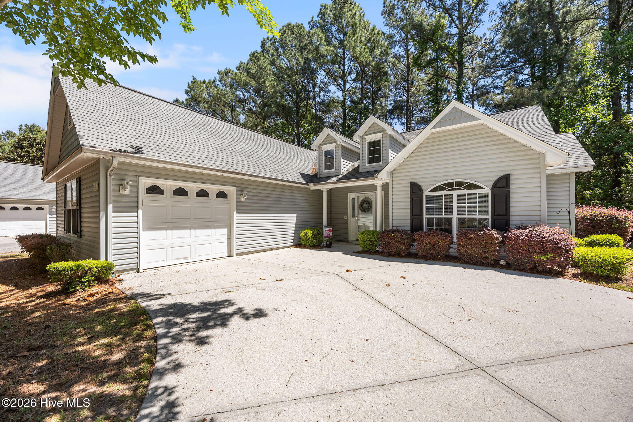 100575299