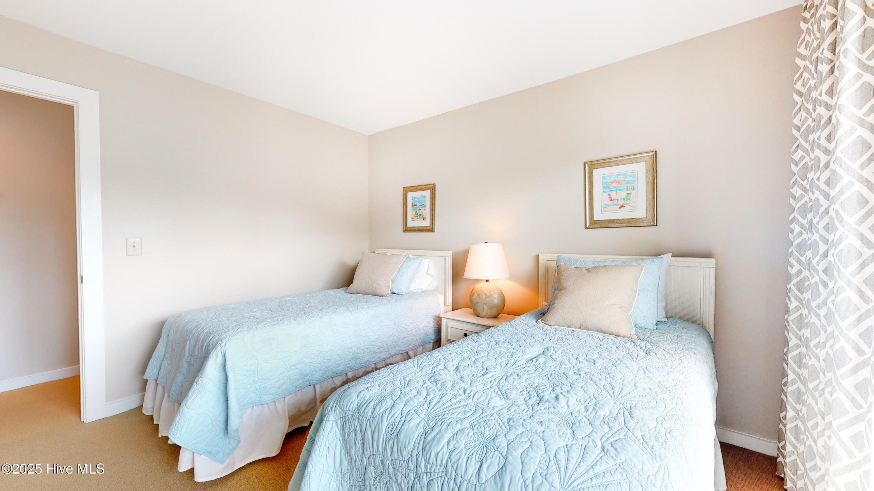 100553724 | Photo 26