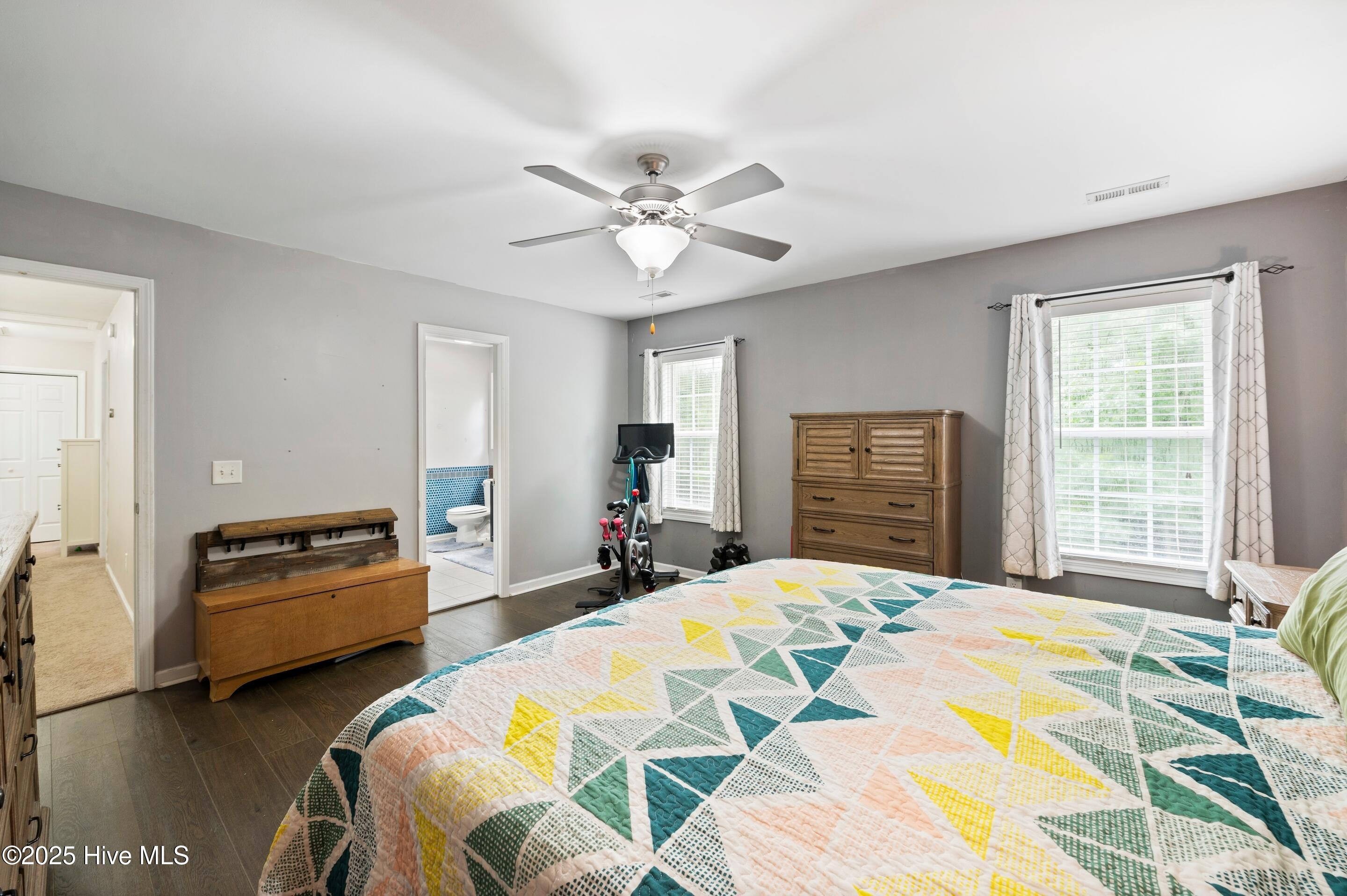 100523069 | Photo 21