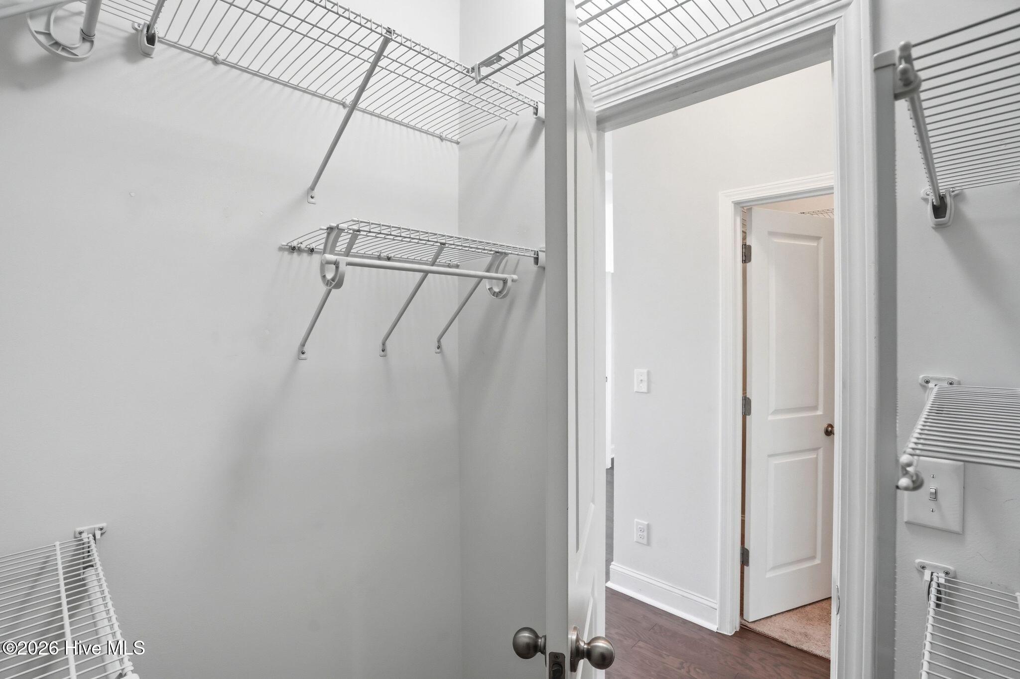 100560462 | Photo 45