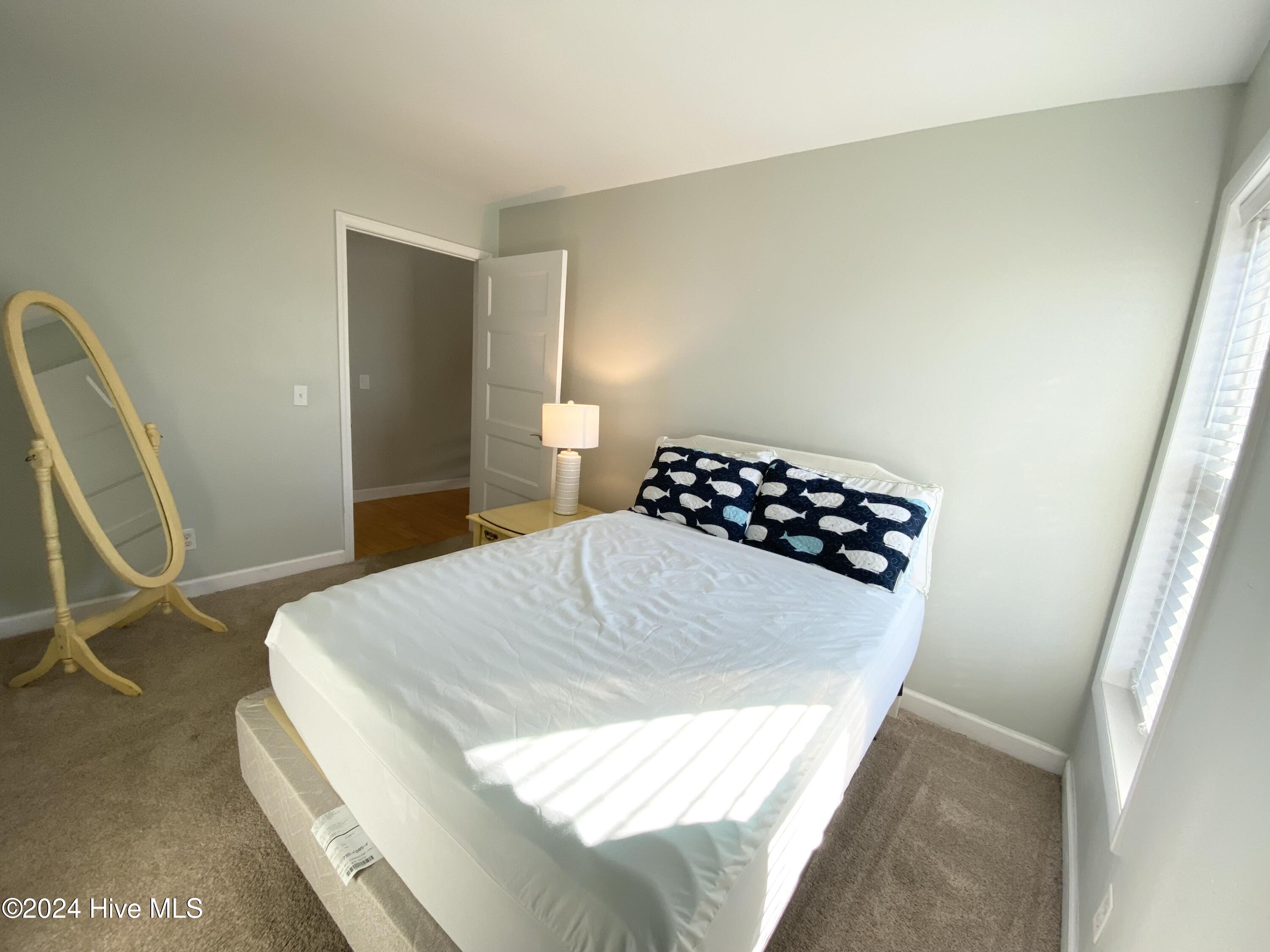 100548371 | Photo 11