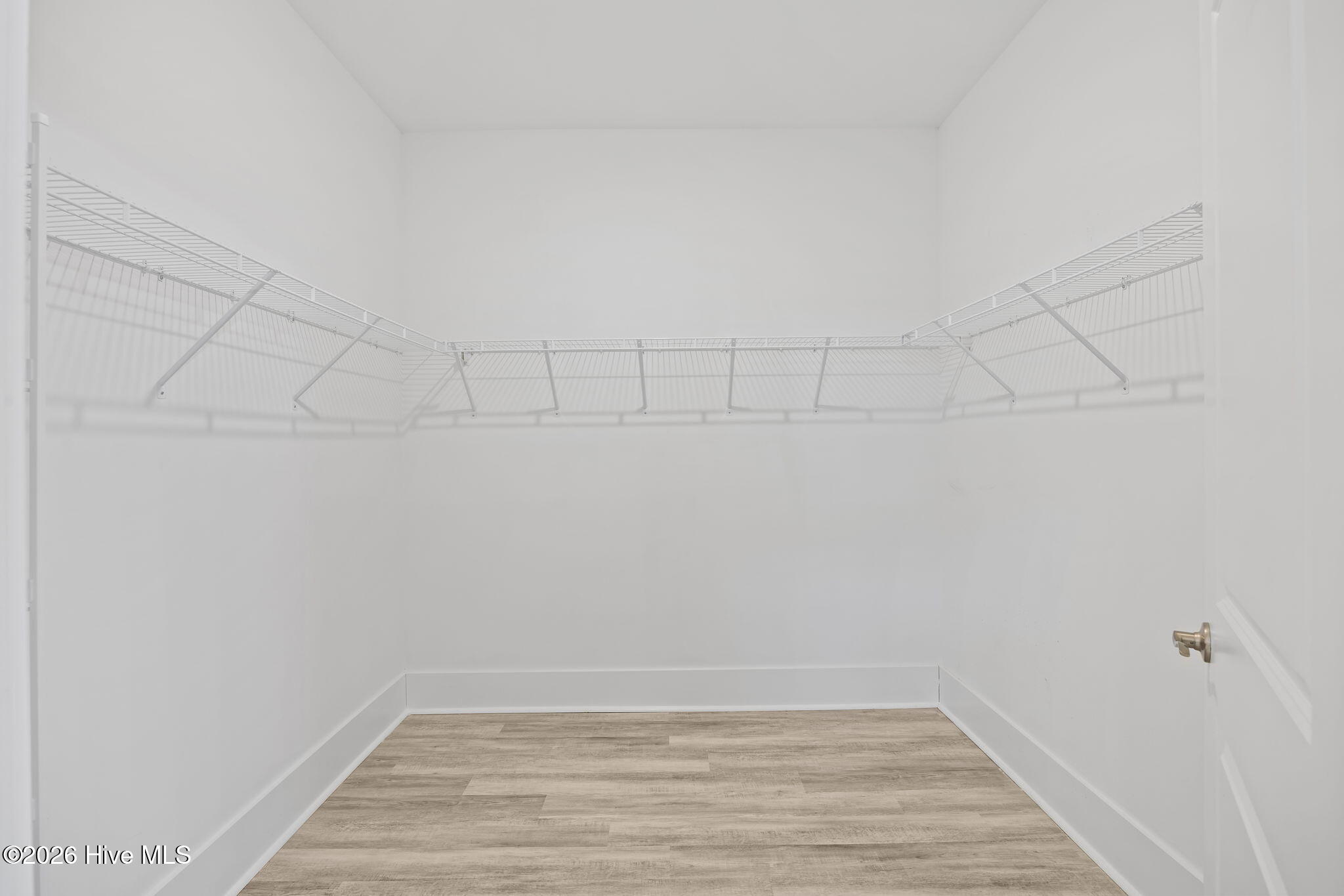 100563130 | Photo 34