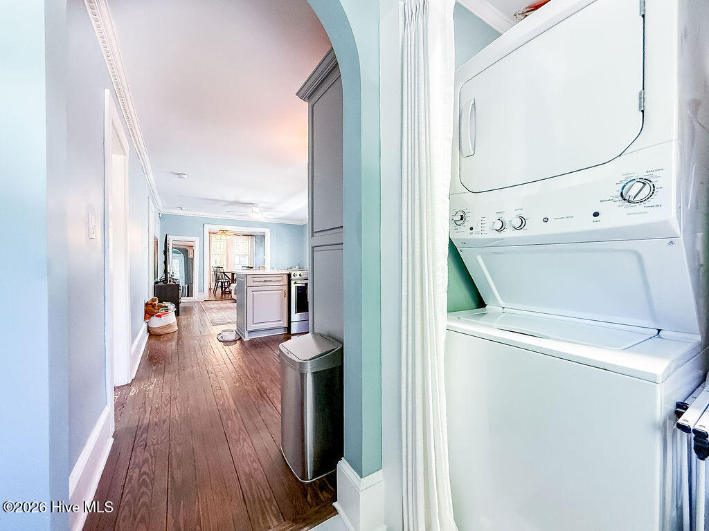 100565673 | Photo 26