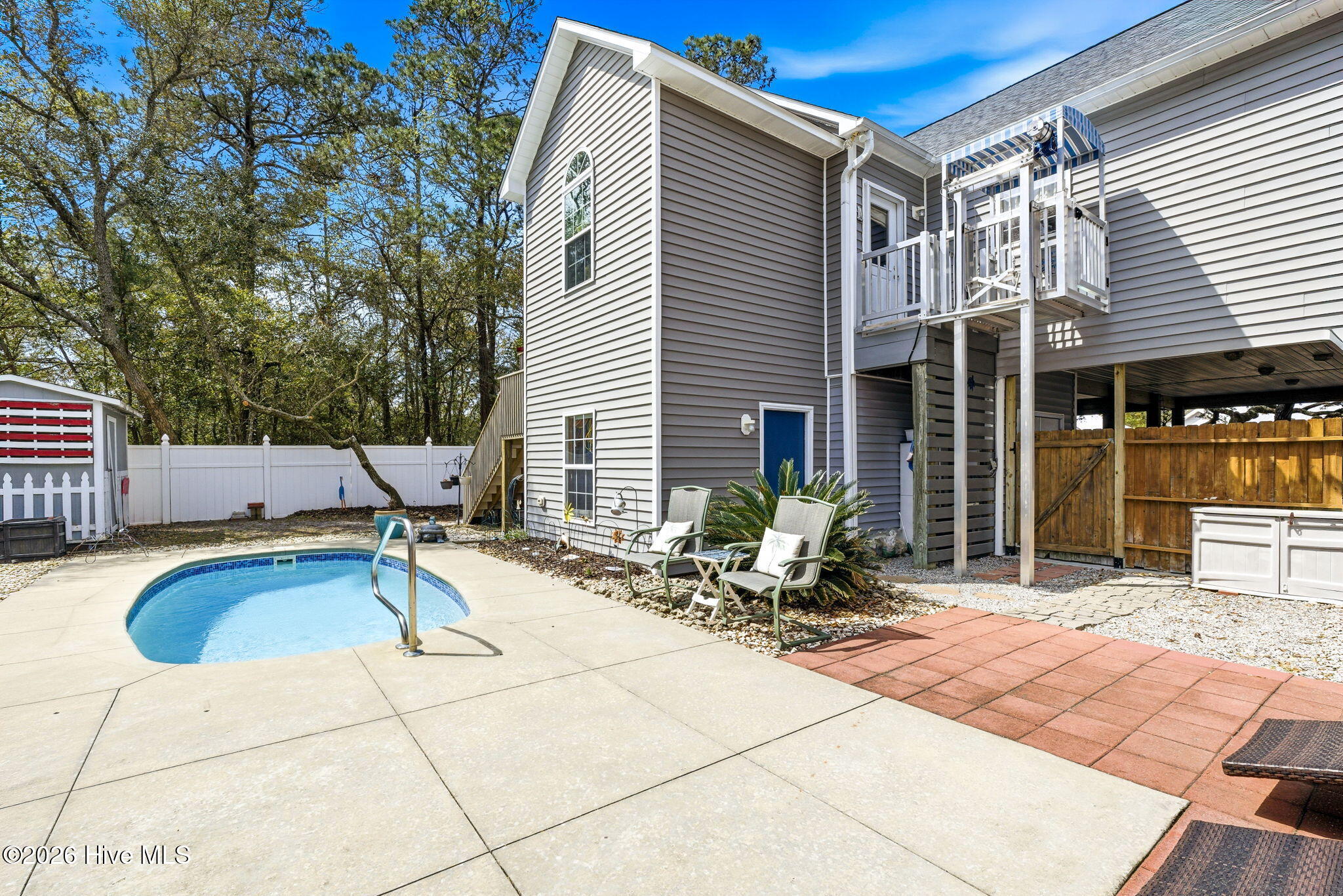 100565063 | Photo 58