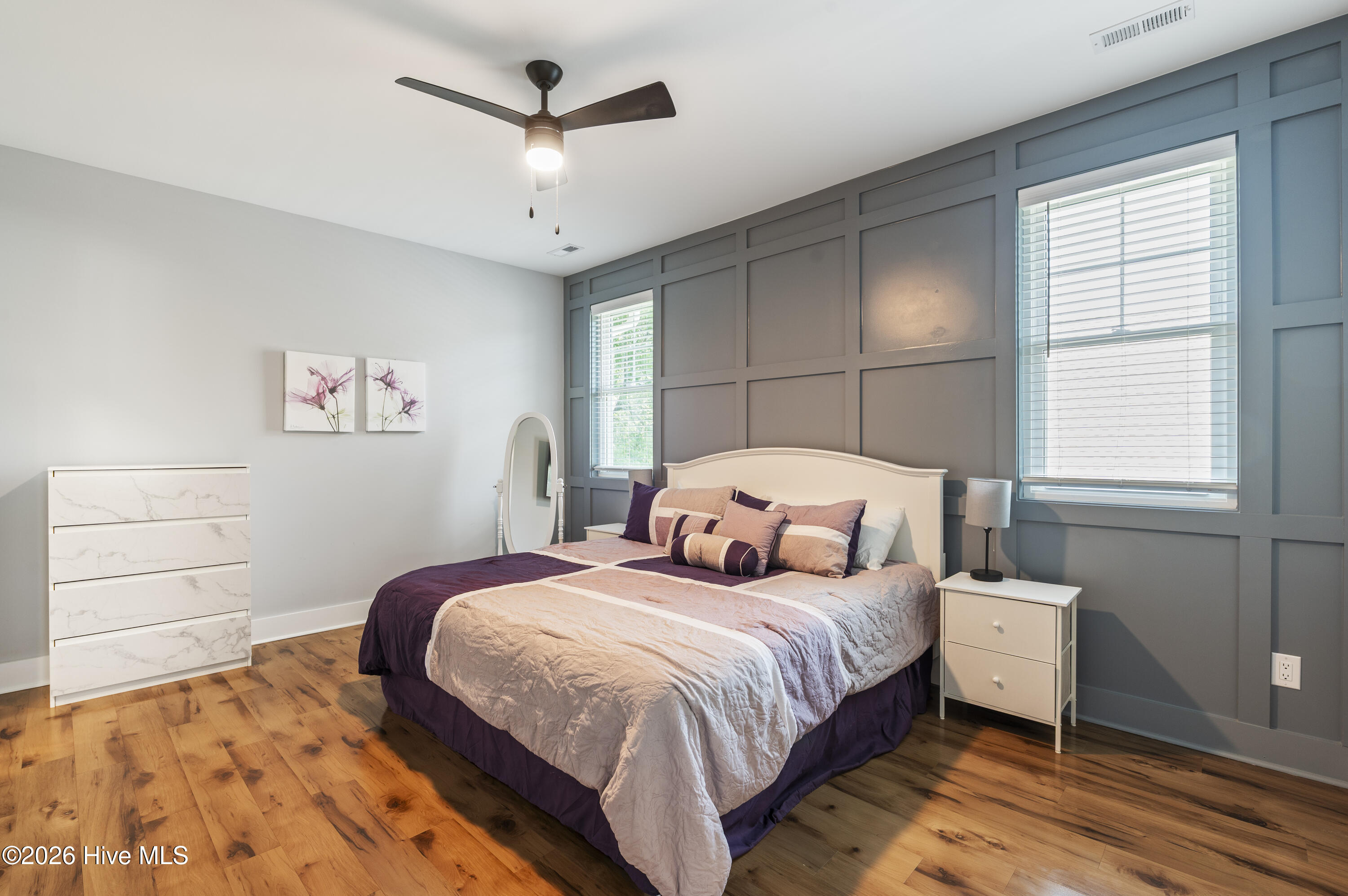 100558467 | Photo 11