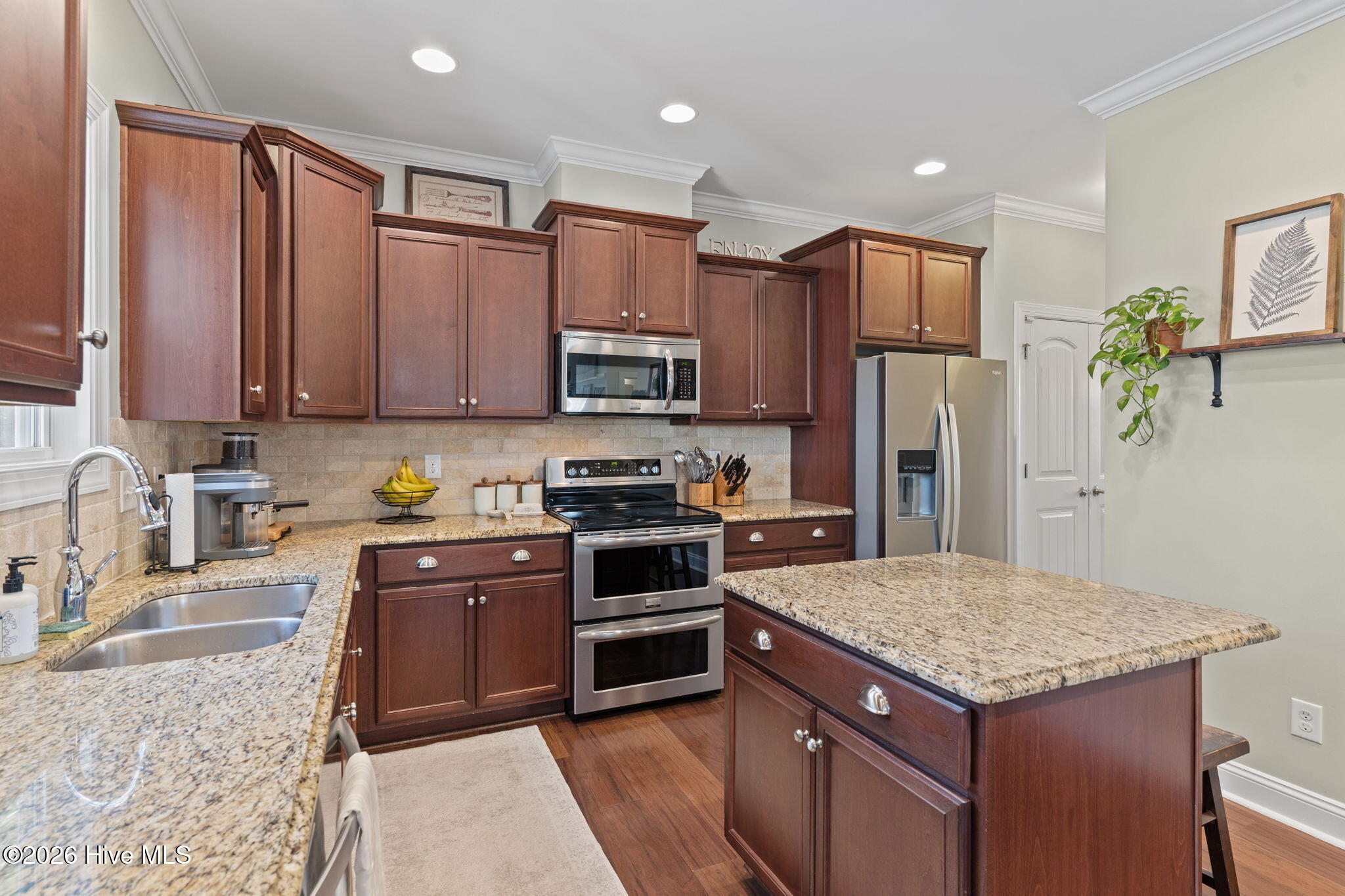 100564202 | Photo 13