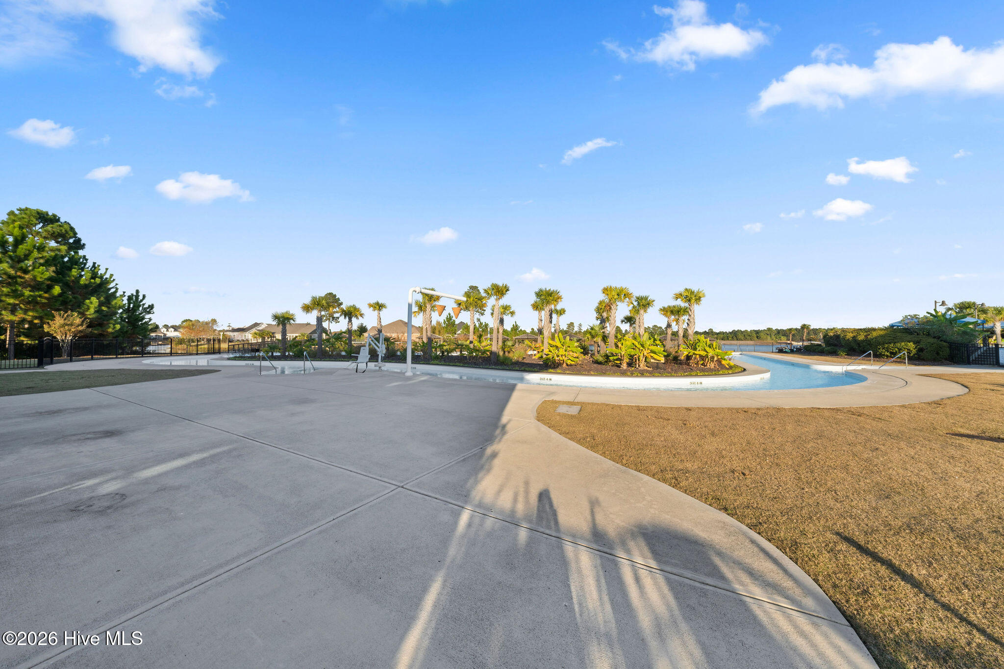 100565690 | Photo 94