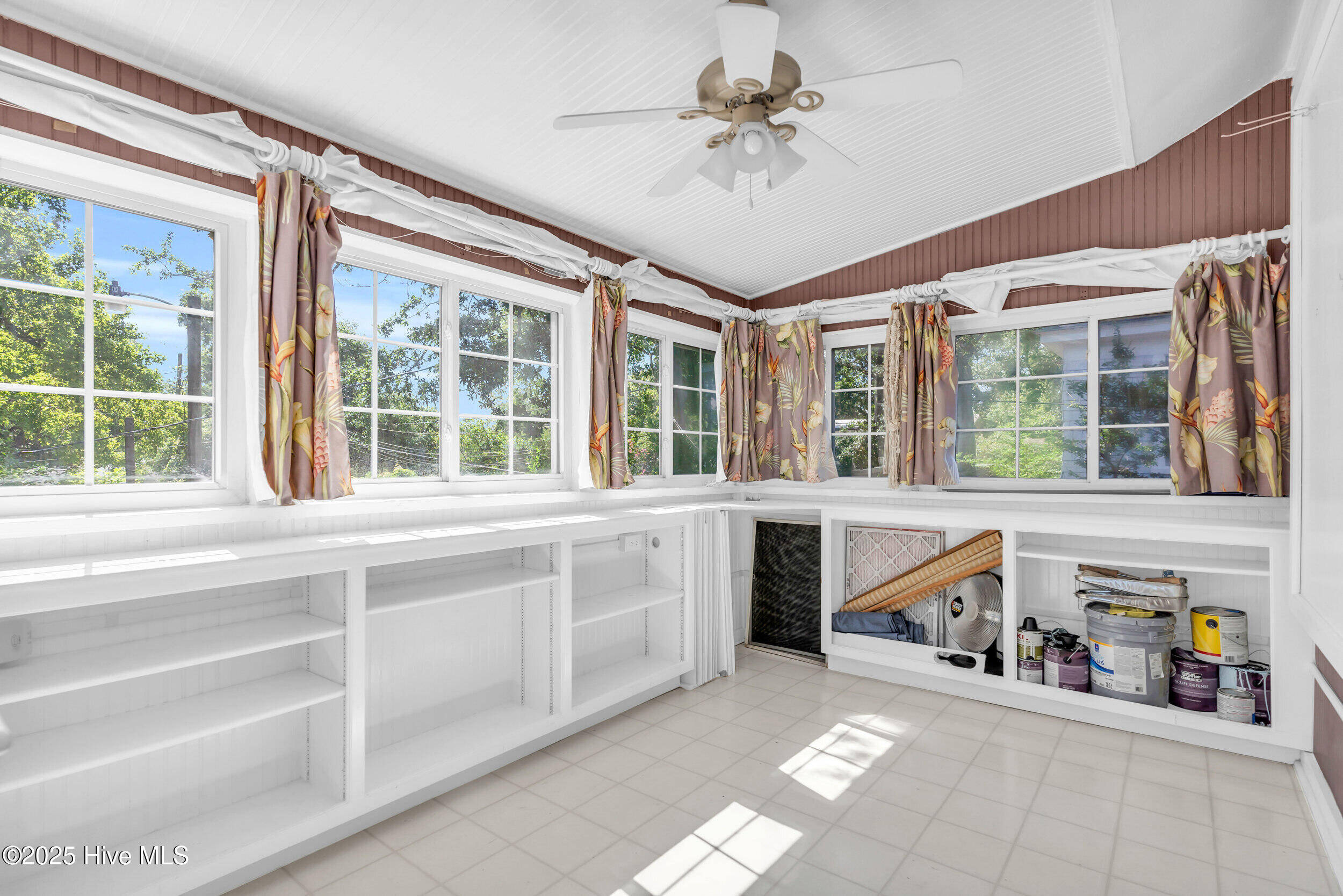 100514178 | Photo 17