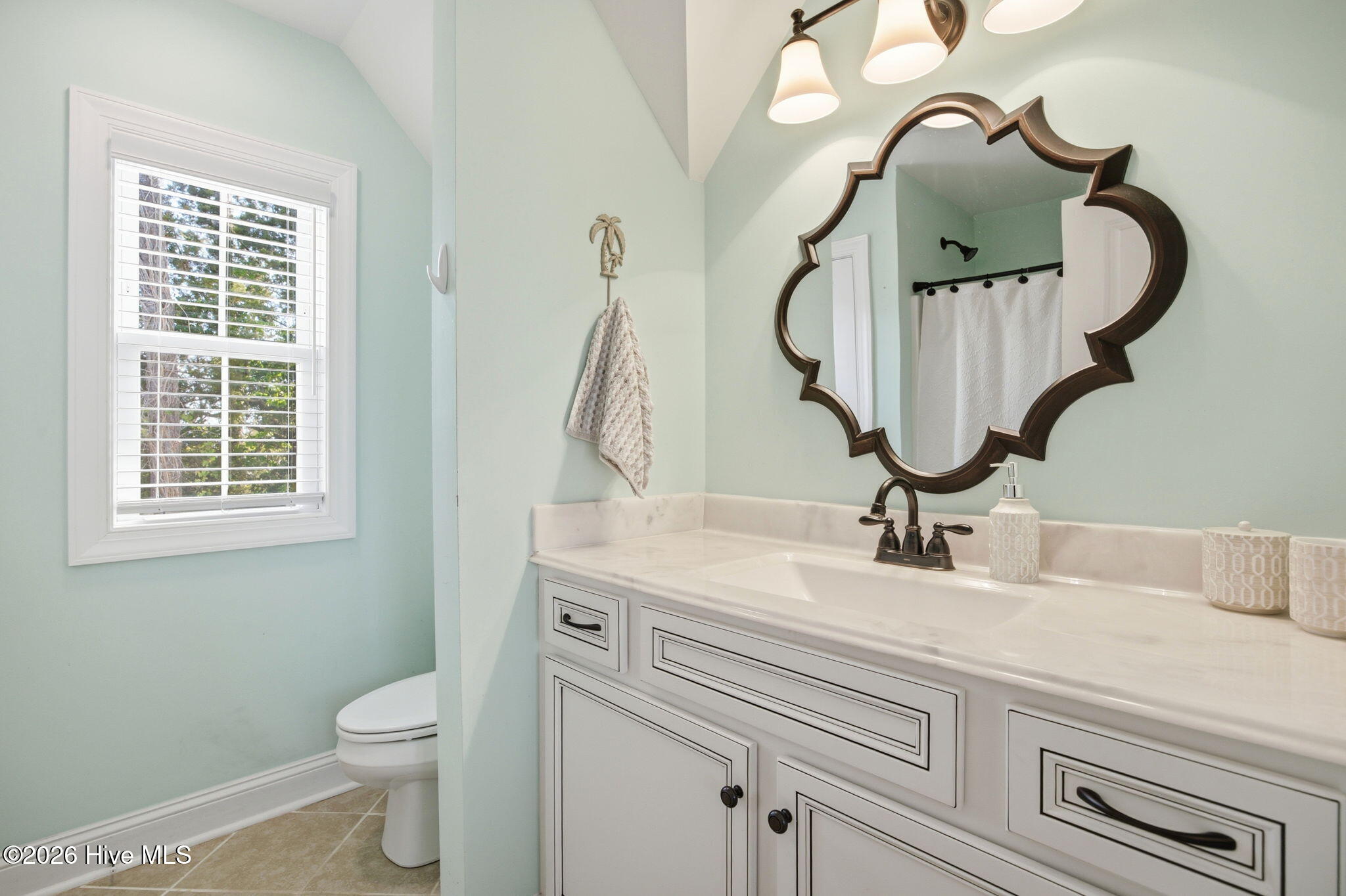 100569649 | Photo 27