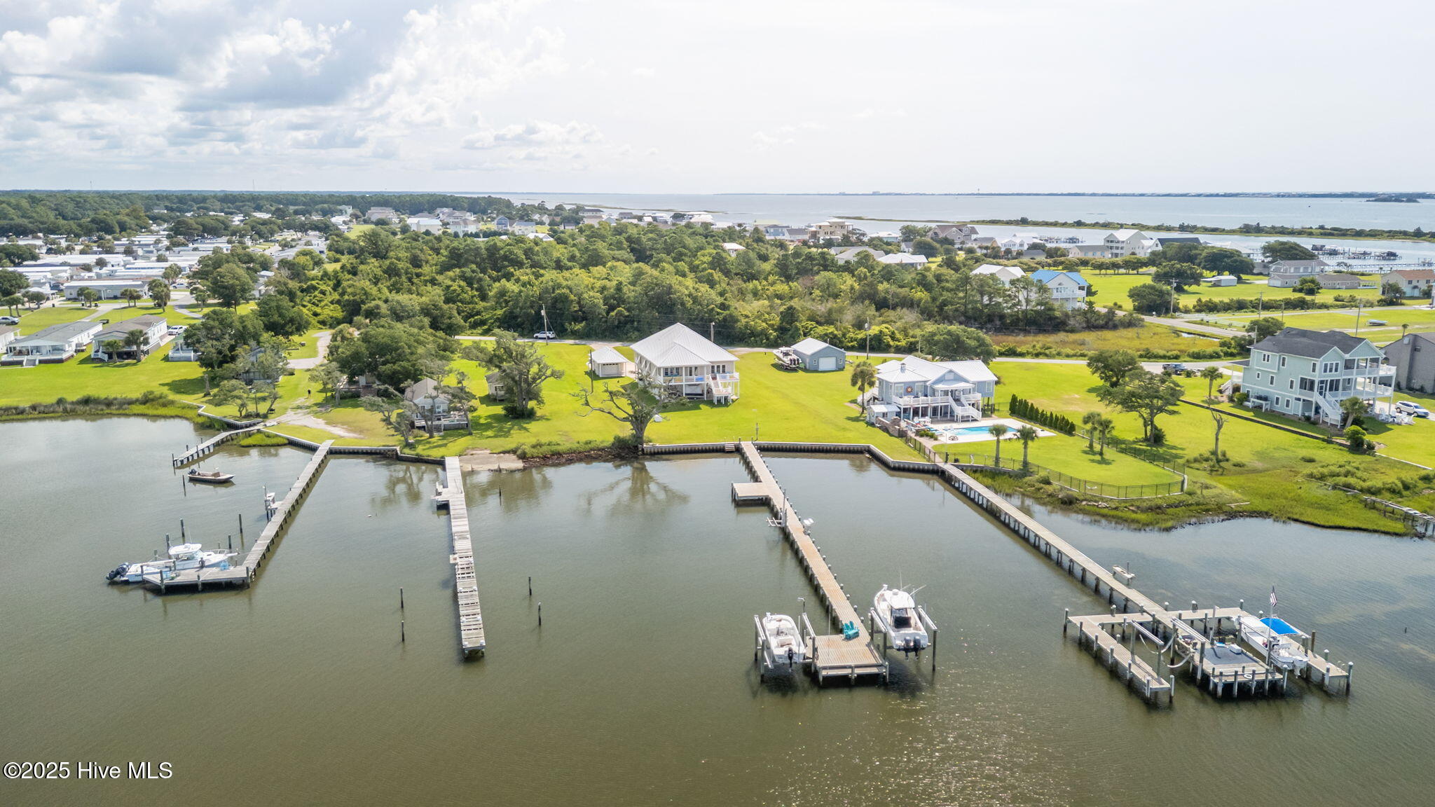 429 Live Oak Road,Newport