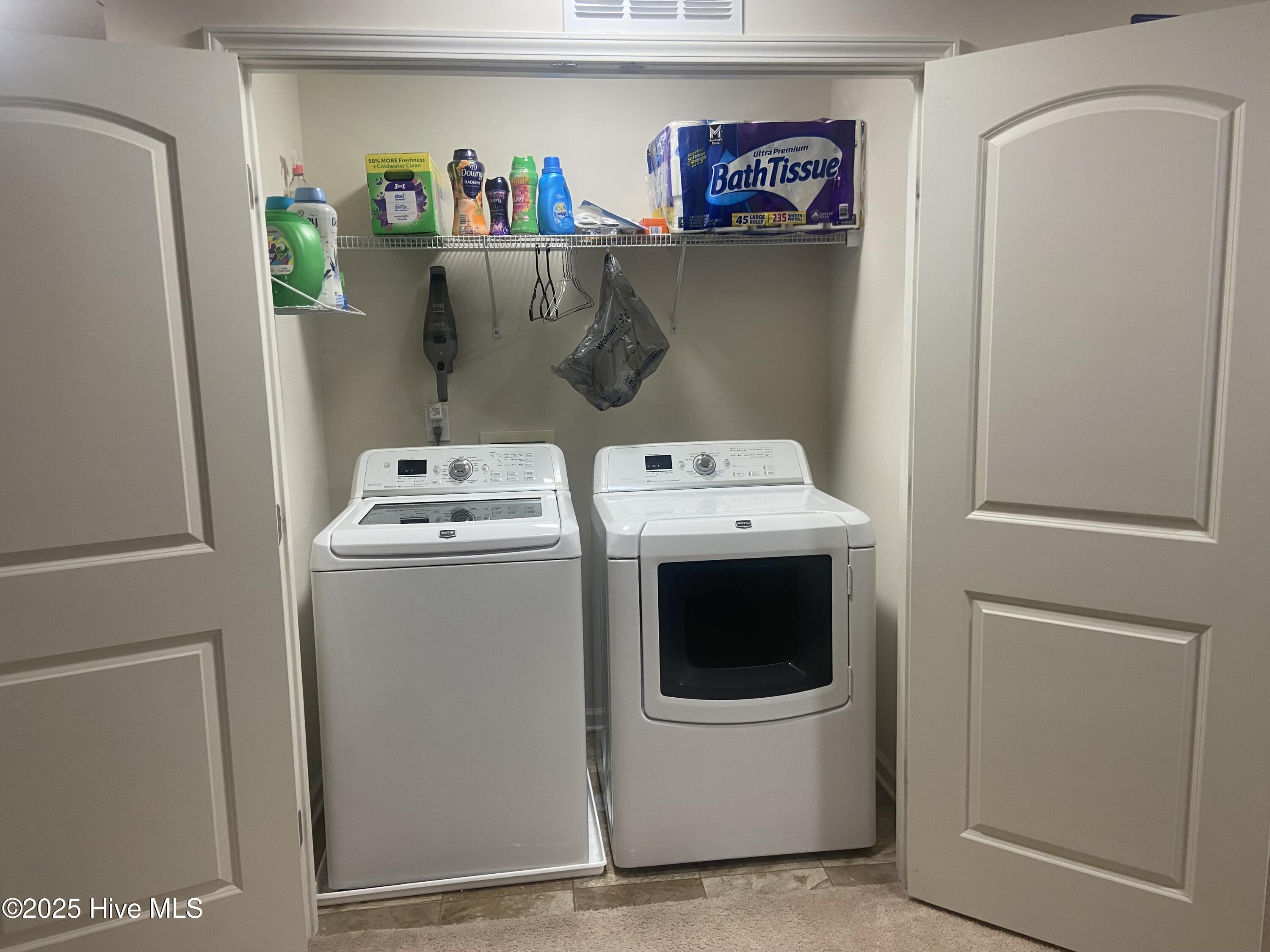 100480132 | Photo 30