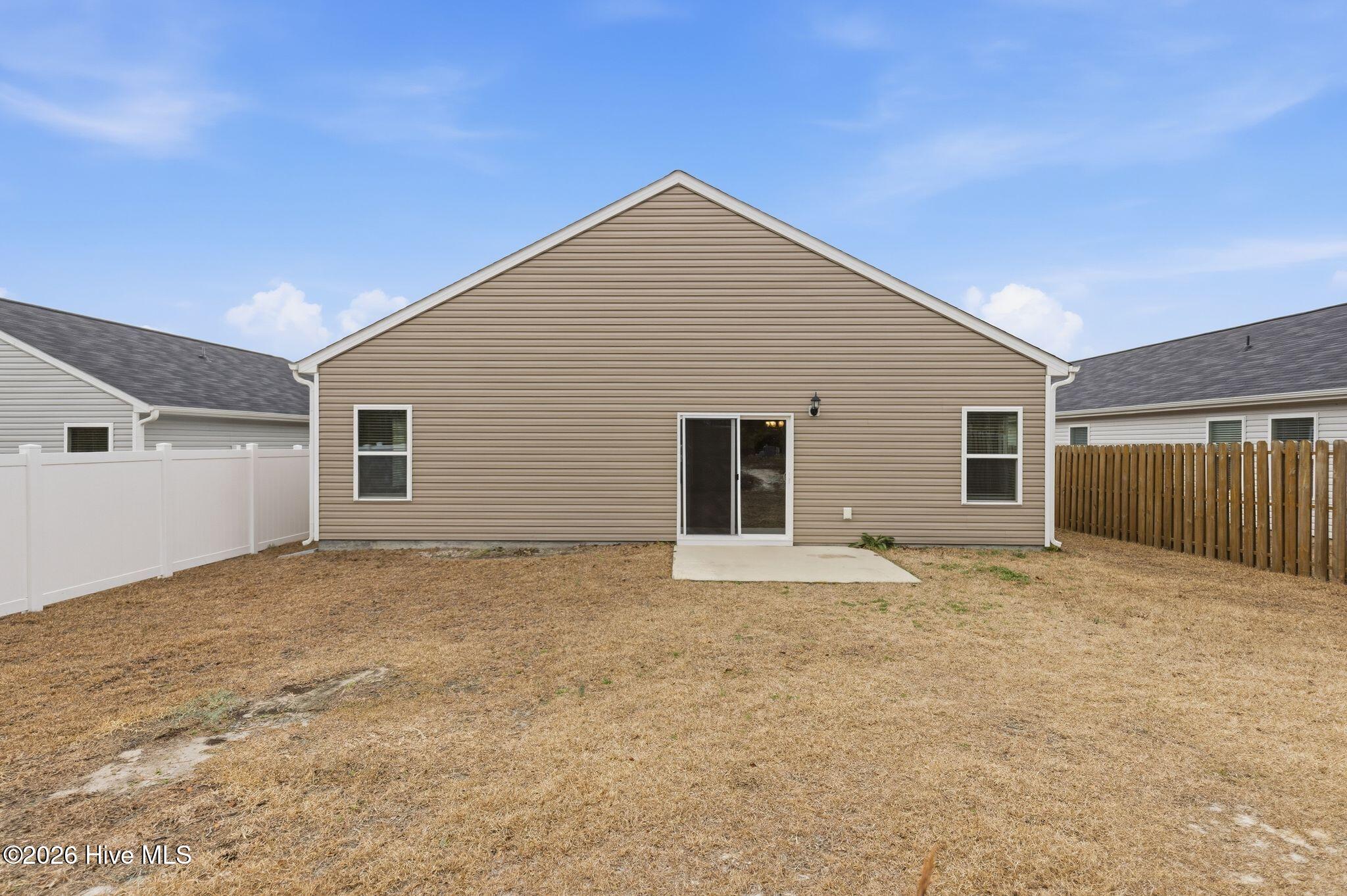 100556772 | Photo 43