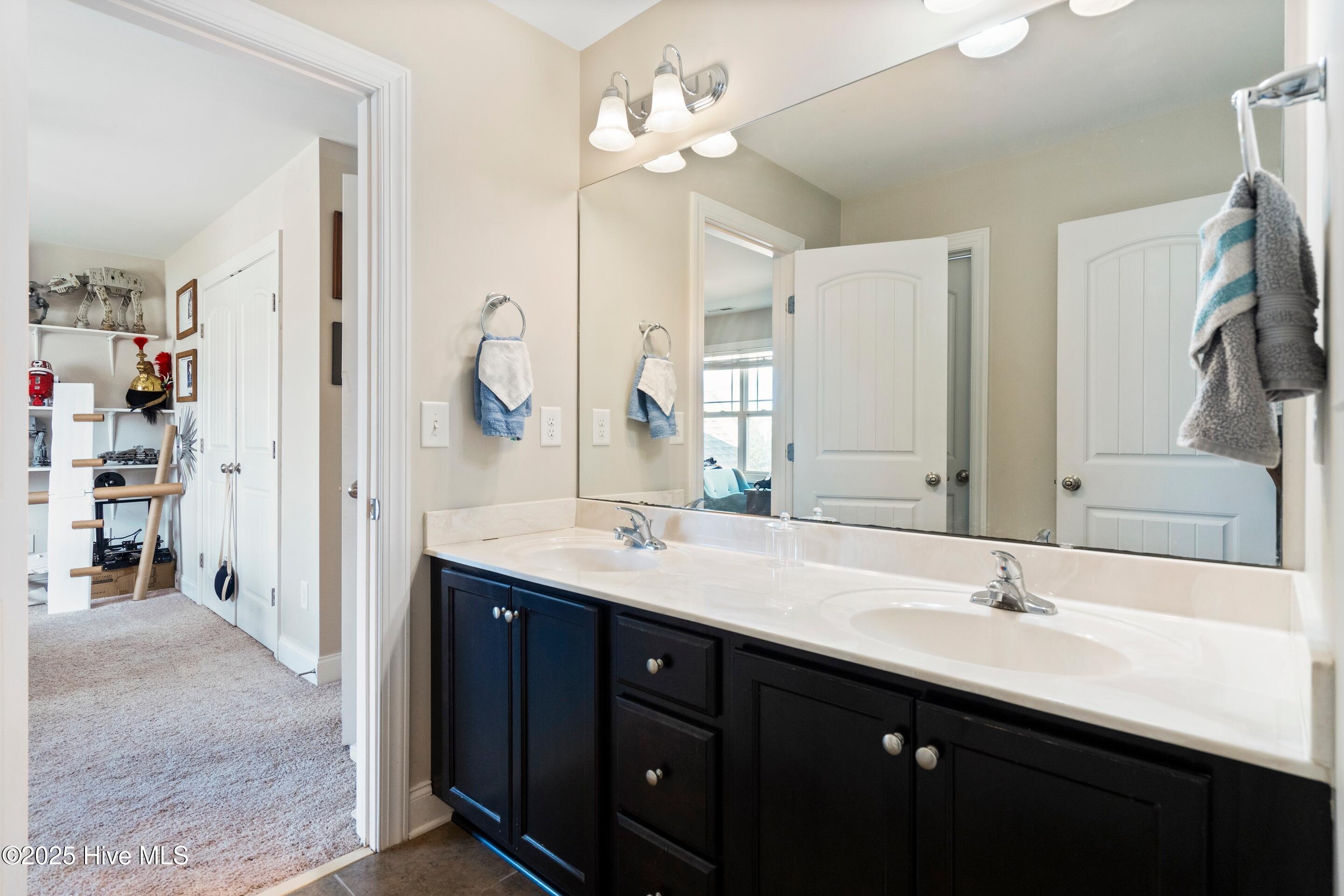 100532495 | Photo 43