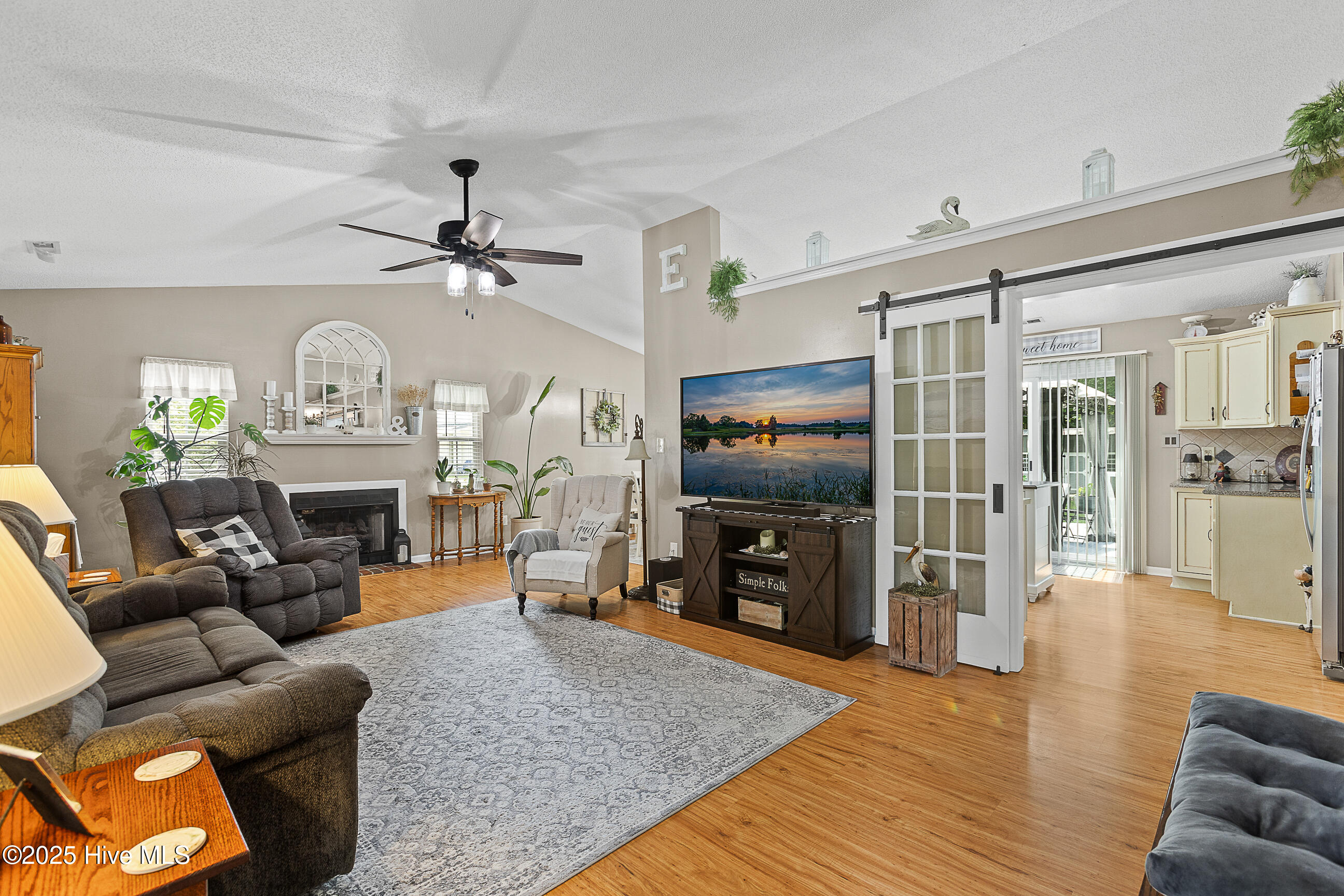 256 S Creek Drive, Jacksonville, NC 28540 – photo 5: 05-1