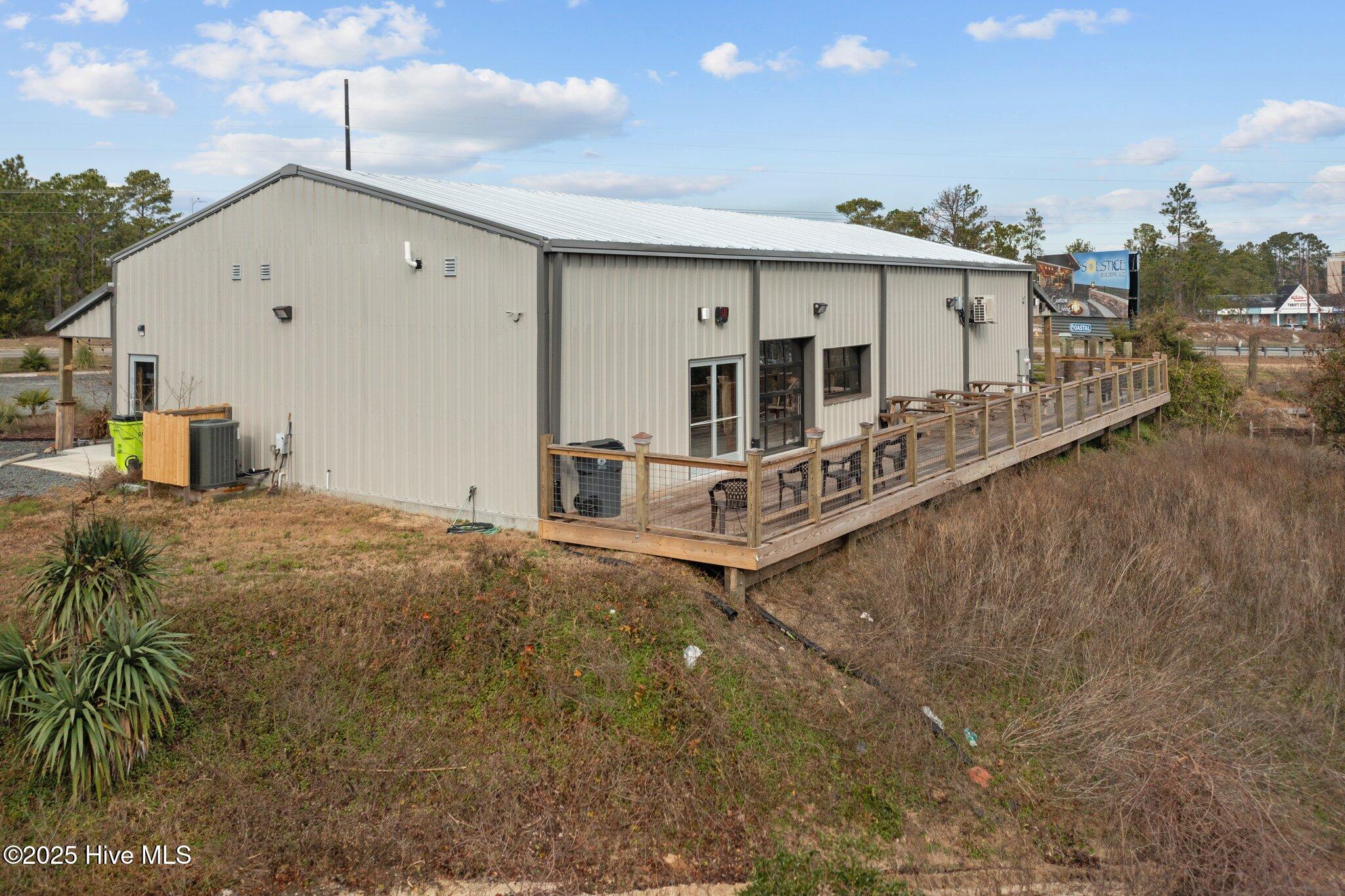 100545245 | Photo 86