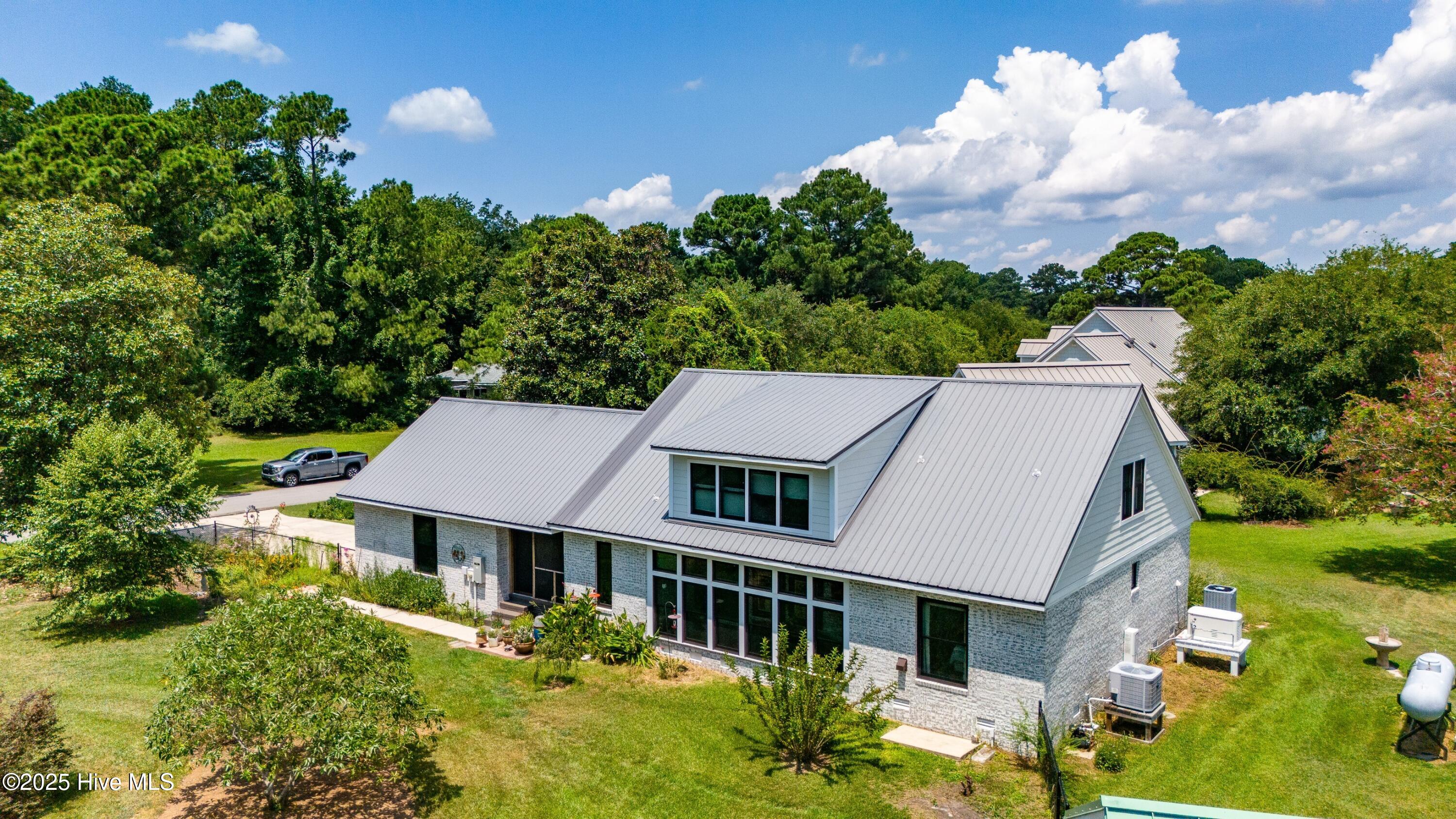 Homes for sale in Oriental, NC | 400 Ragan Rd, Oriental, NC 28571 | MLS# 100520777