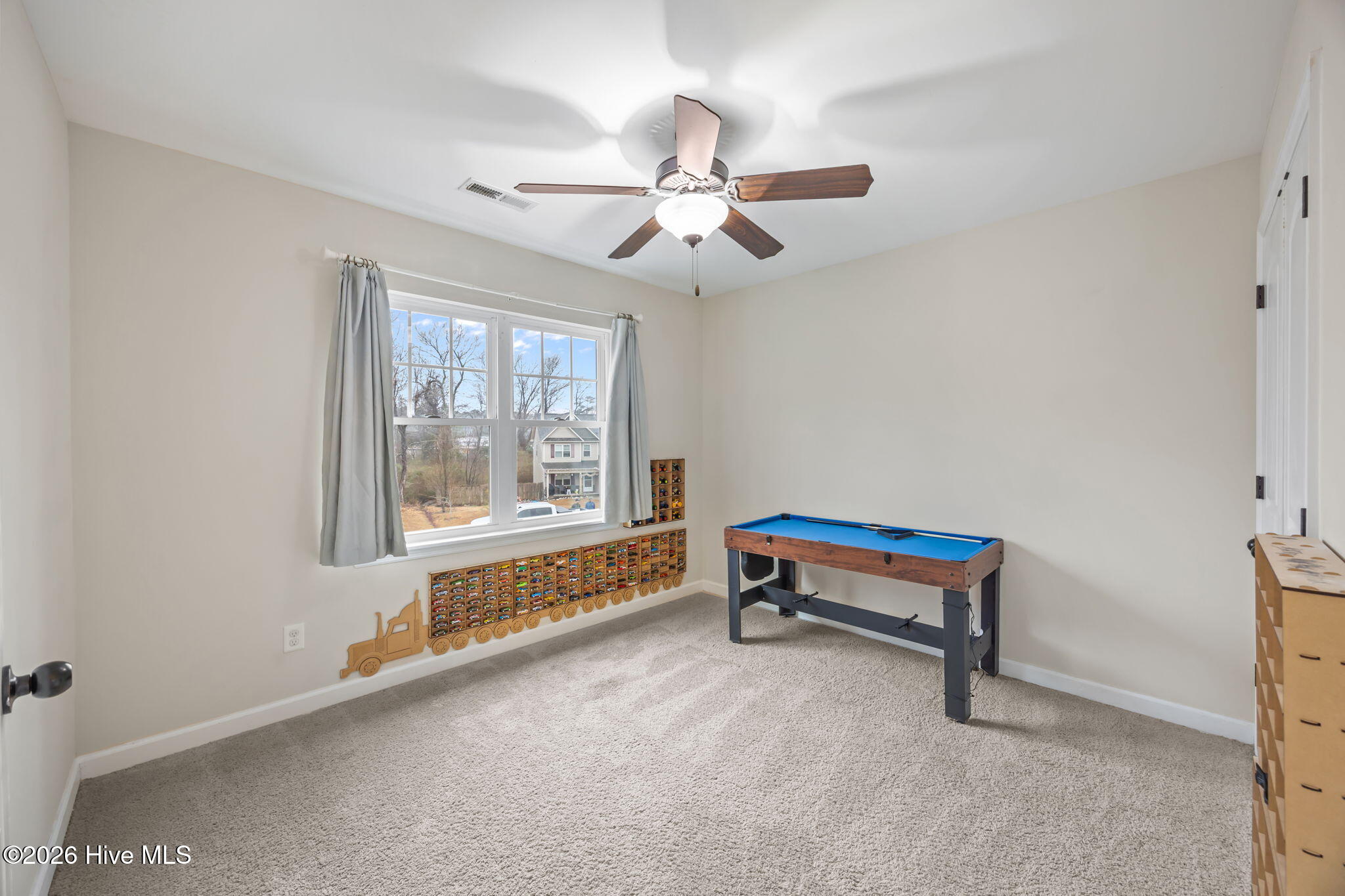 100558609 | Photo 31