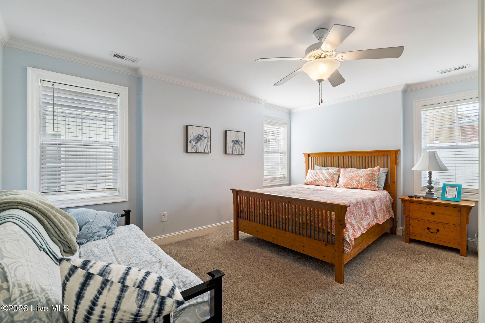 100551653 | Photo 61