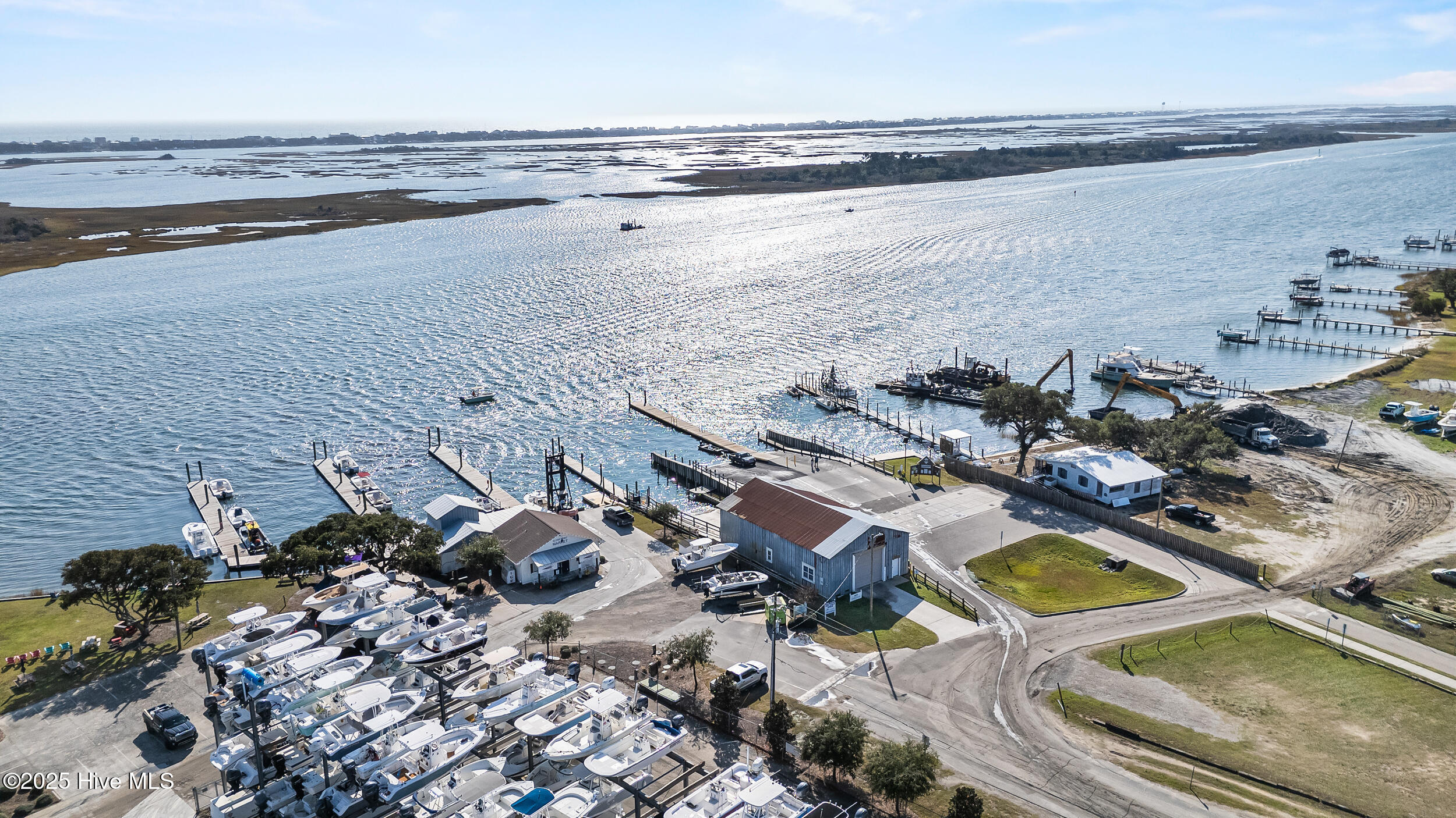 100570509 | Photo 106