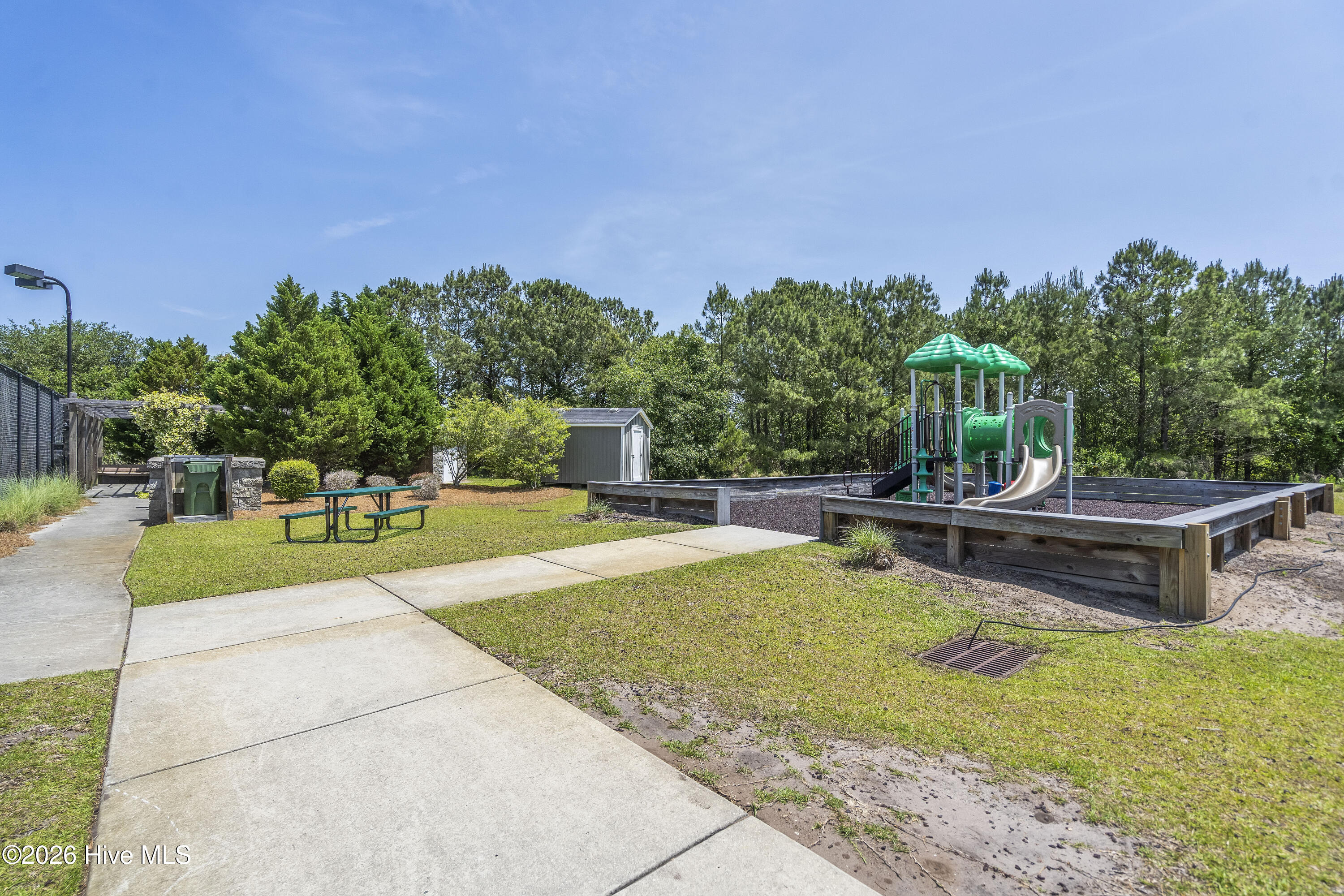 100562110 | Photo 114