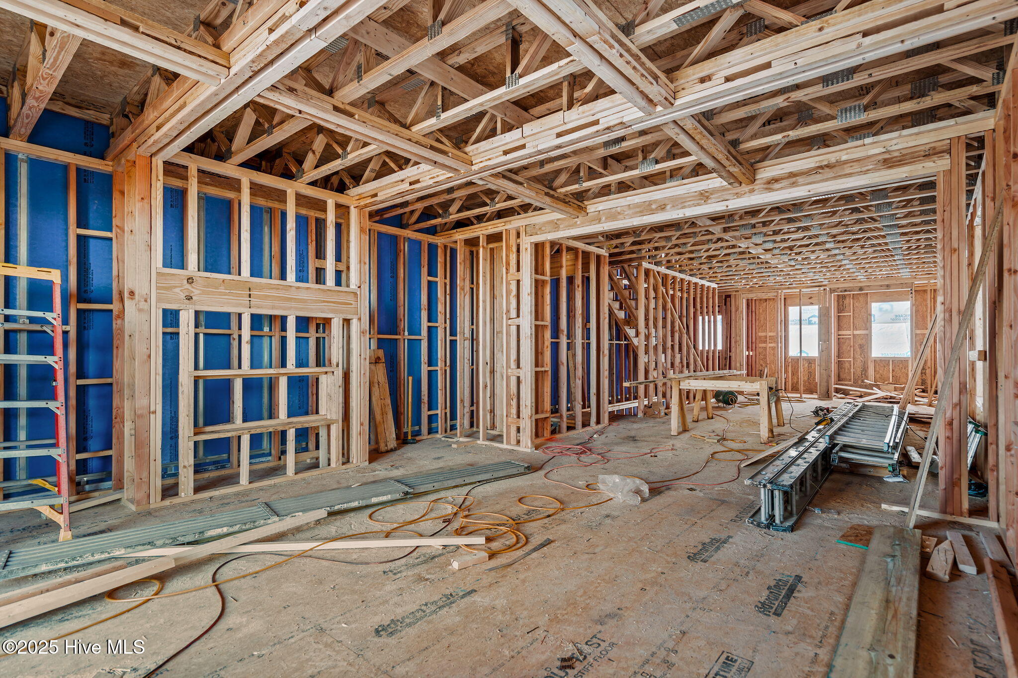 100547046 | Photo 13