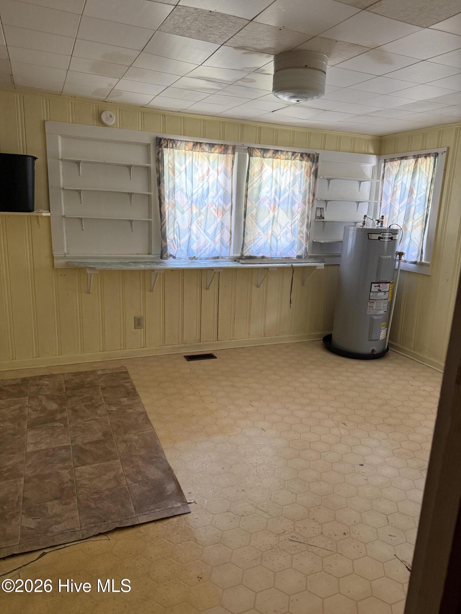 890 Hibbs Road,Newport