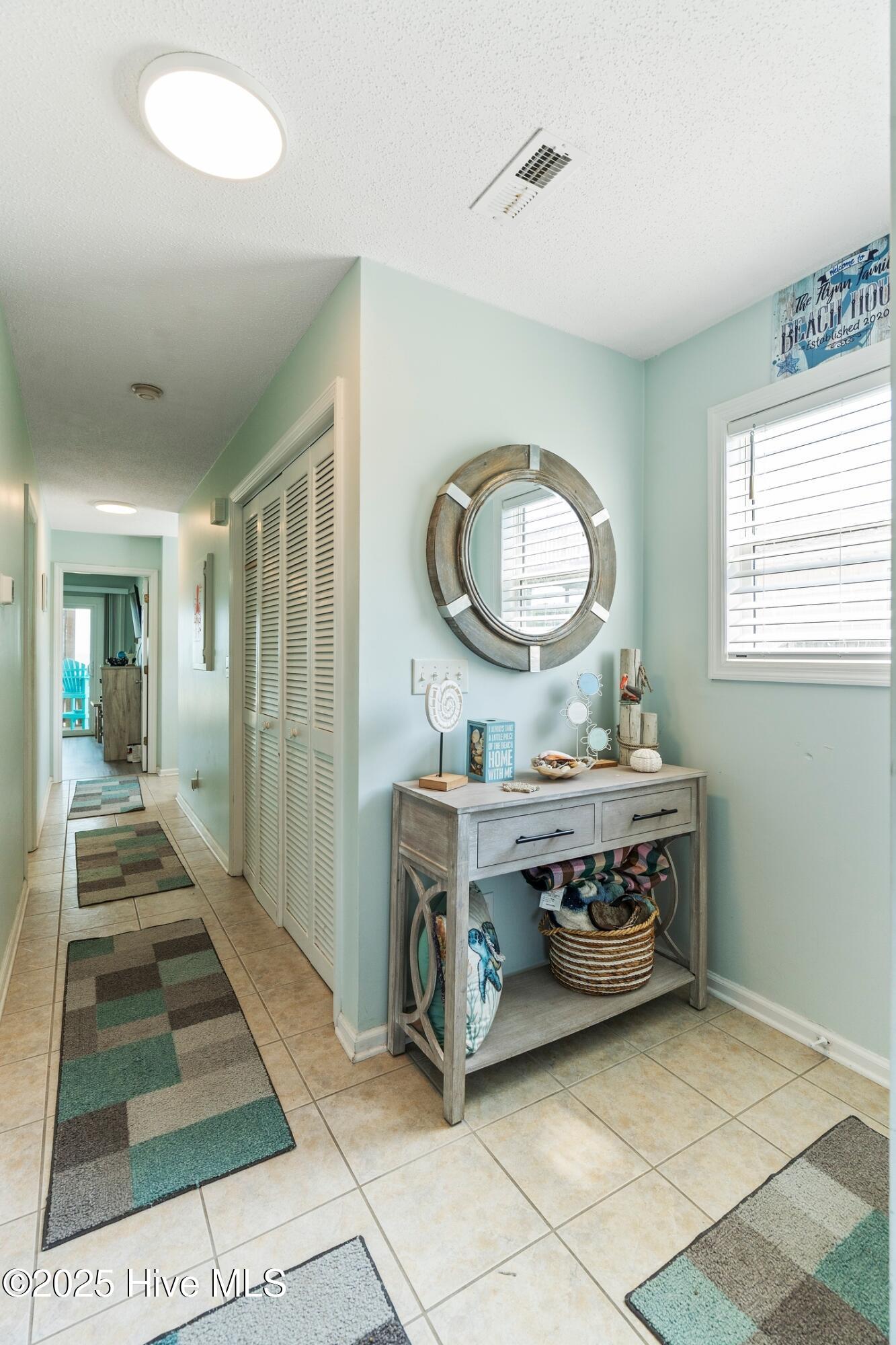 100514835 | Photo 13