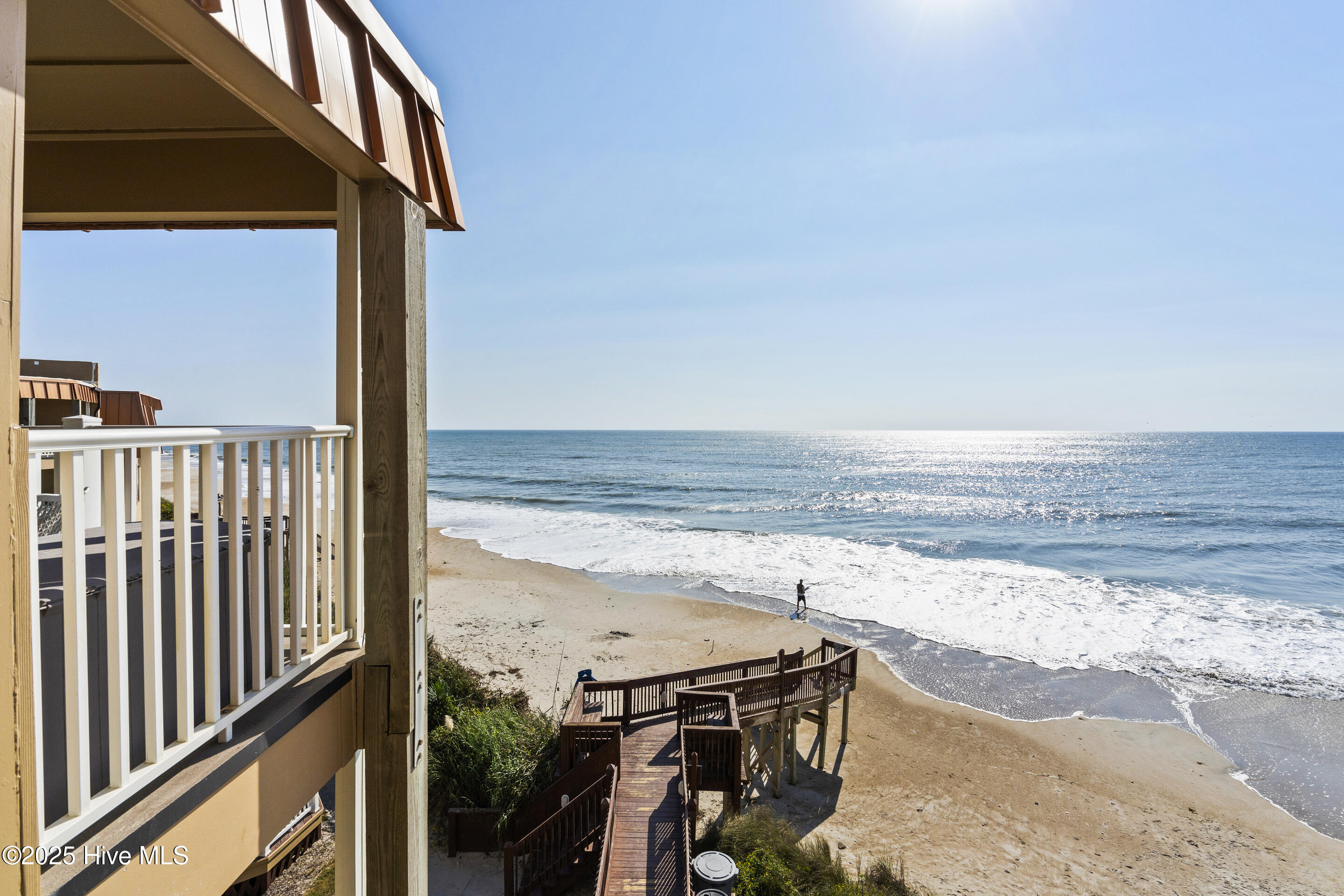 100529356 | Photo 32