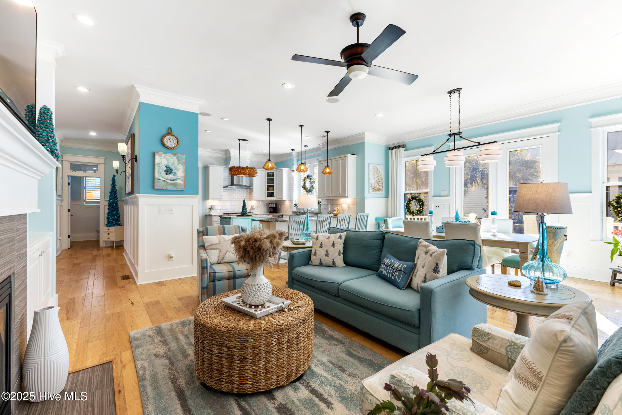 100543179 | Photo 13