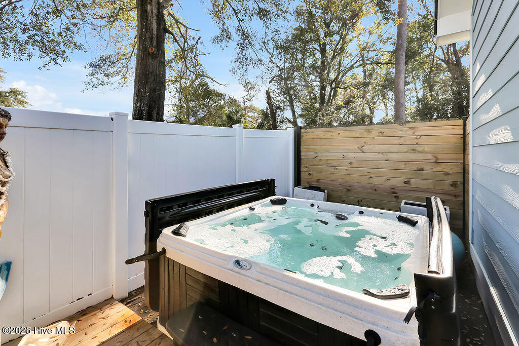 100549041 | Photo 39