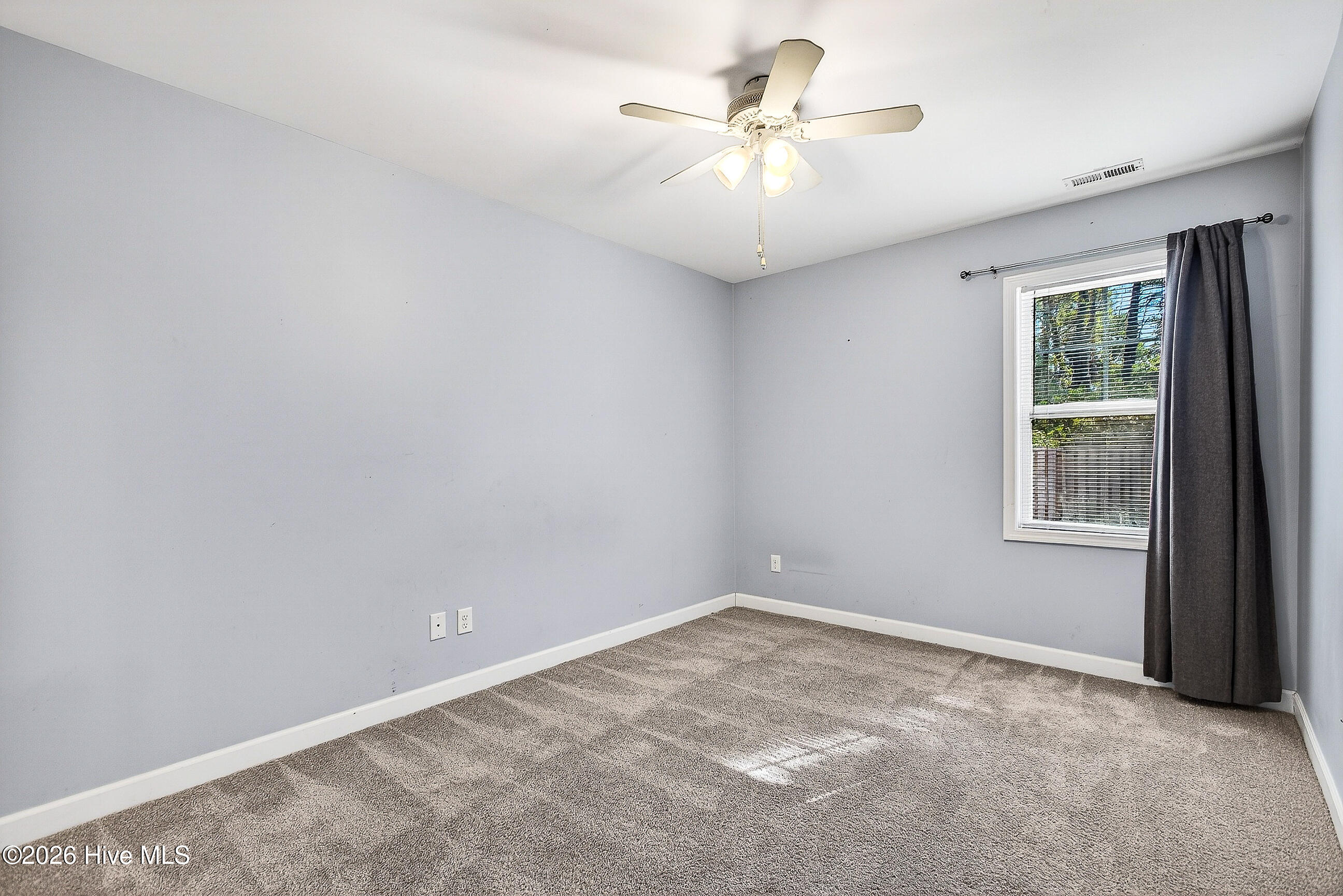 100553930 | Photo 14