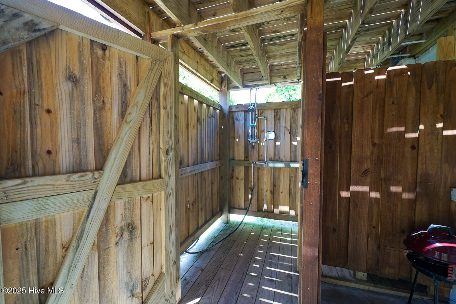 100519598 | Photo 41