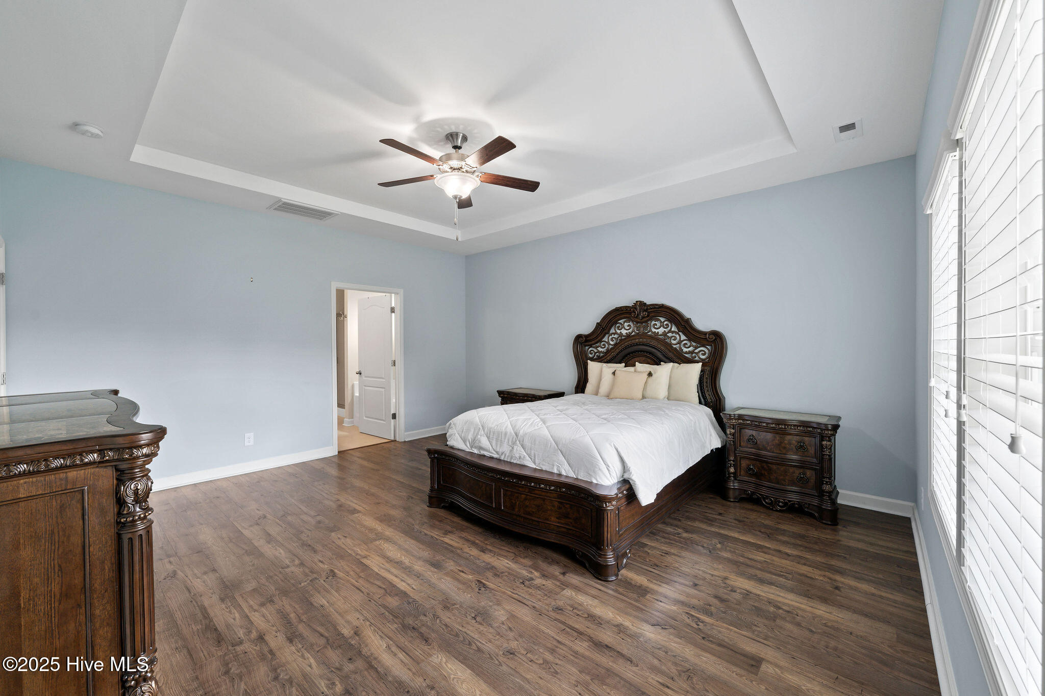 100513961 | Photo 23