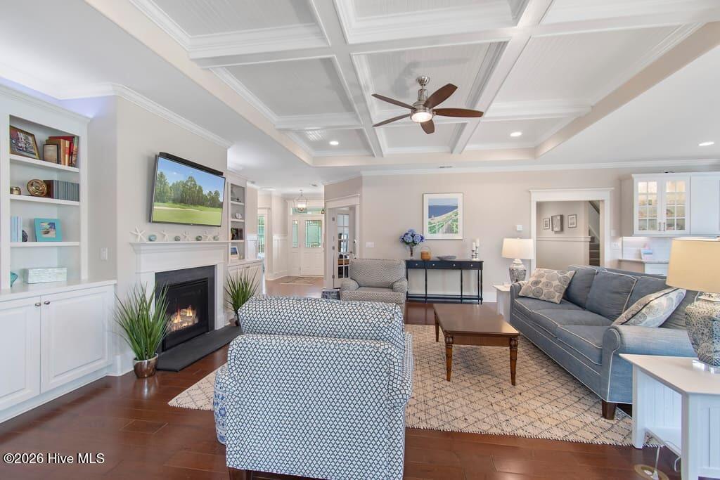 100562919 | Photo 16